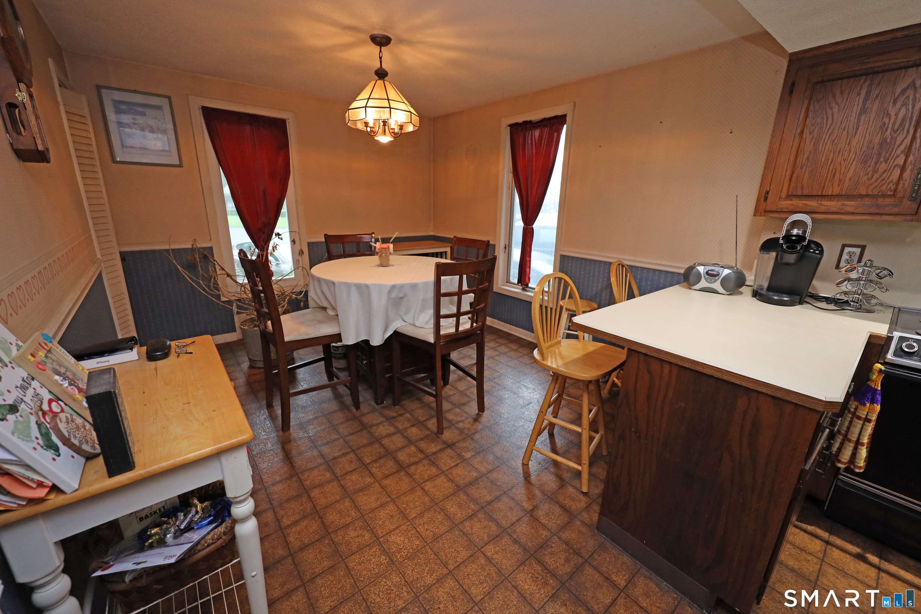 224 Abbotsford Avenue Property Photo 6