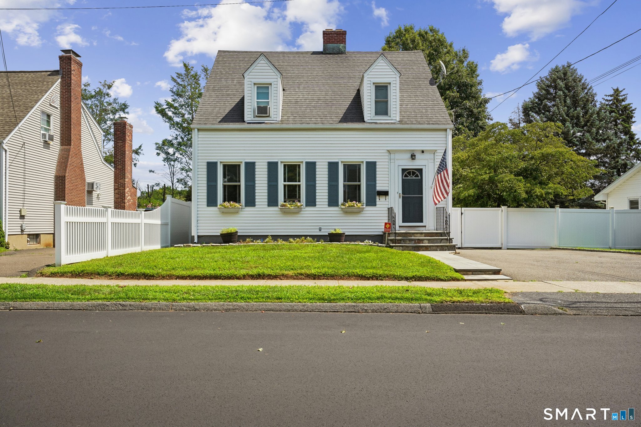 320 Swanson Avenue Property Photo 1
