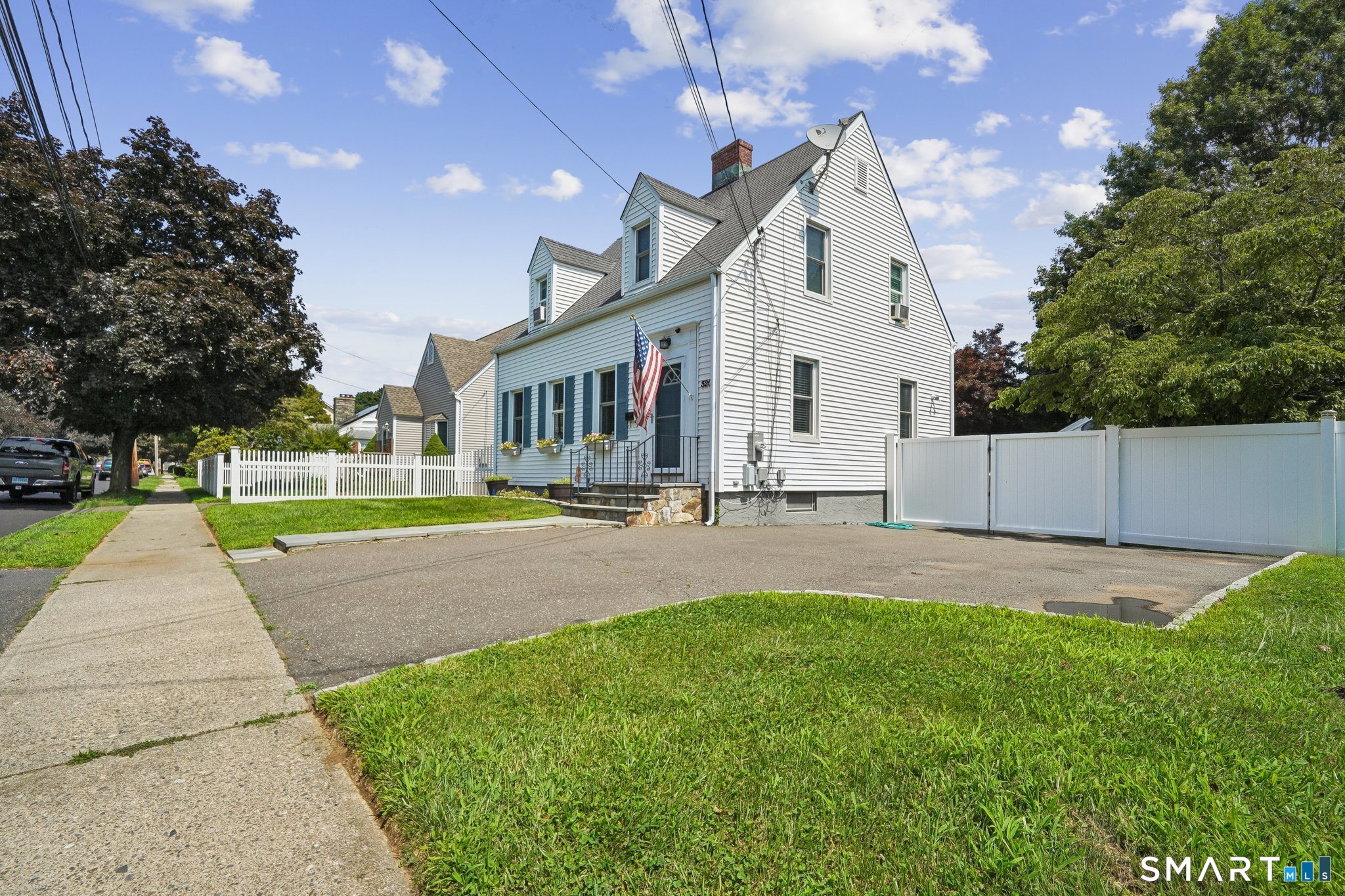 320 Swanson Avenue Property Photo 3