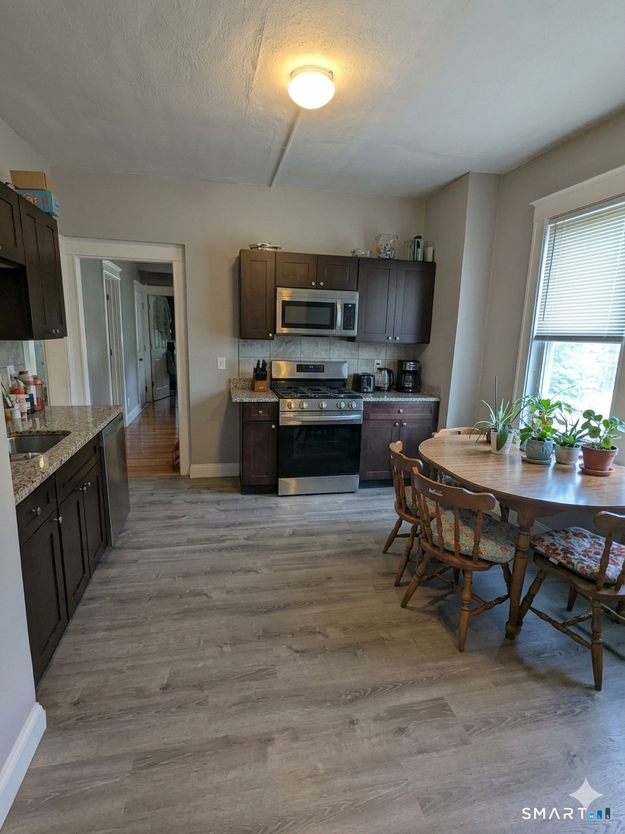 190 Enfield Street Property Photo 7