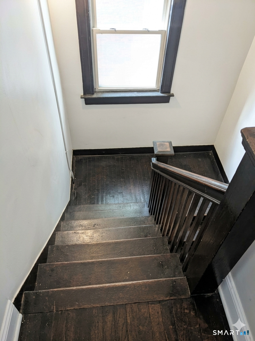 190 Enfield Street Property Photo 8