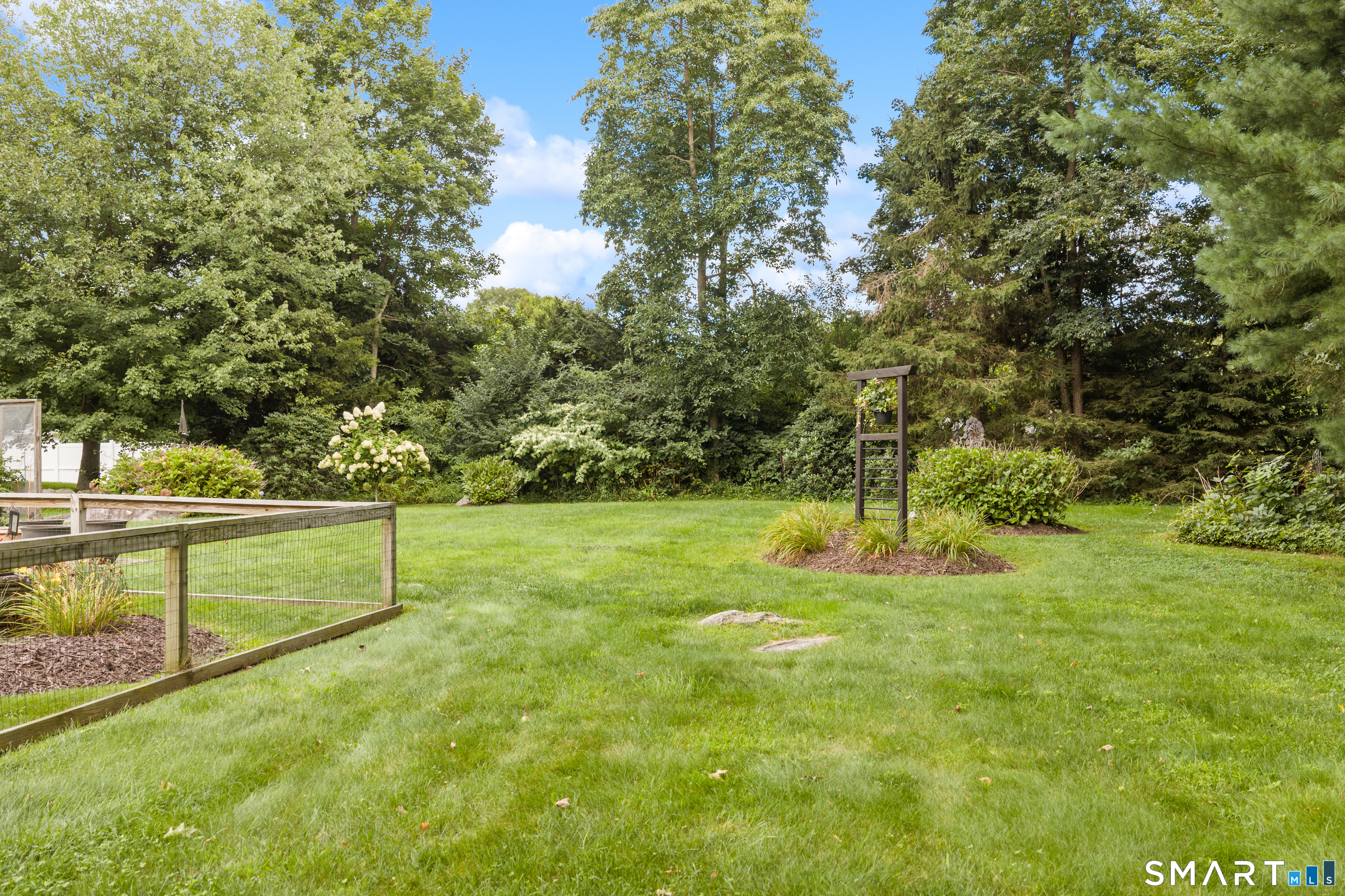 3 Robindale Drive Property Photo 28