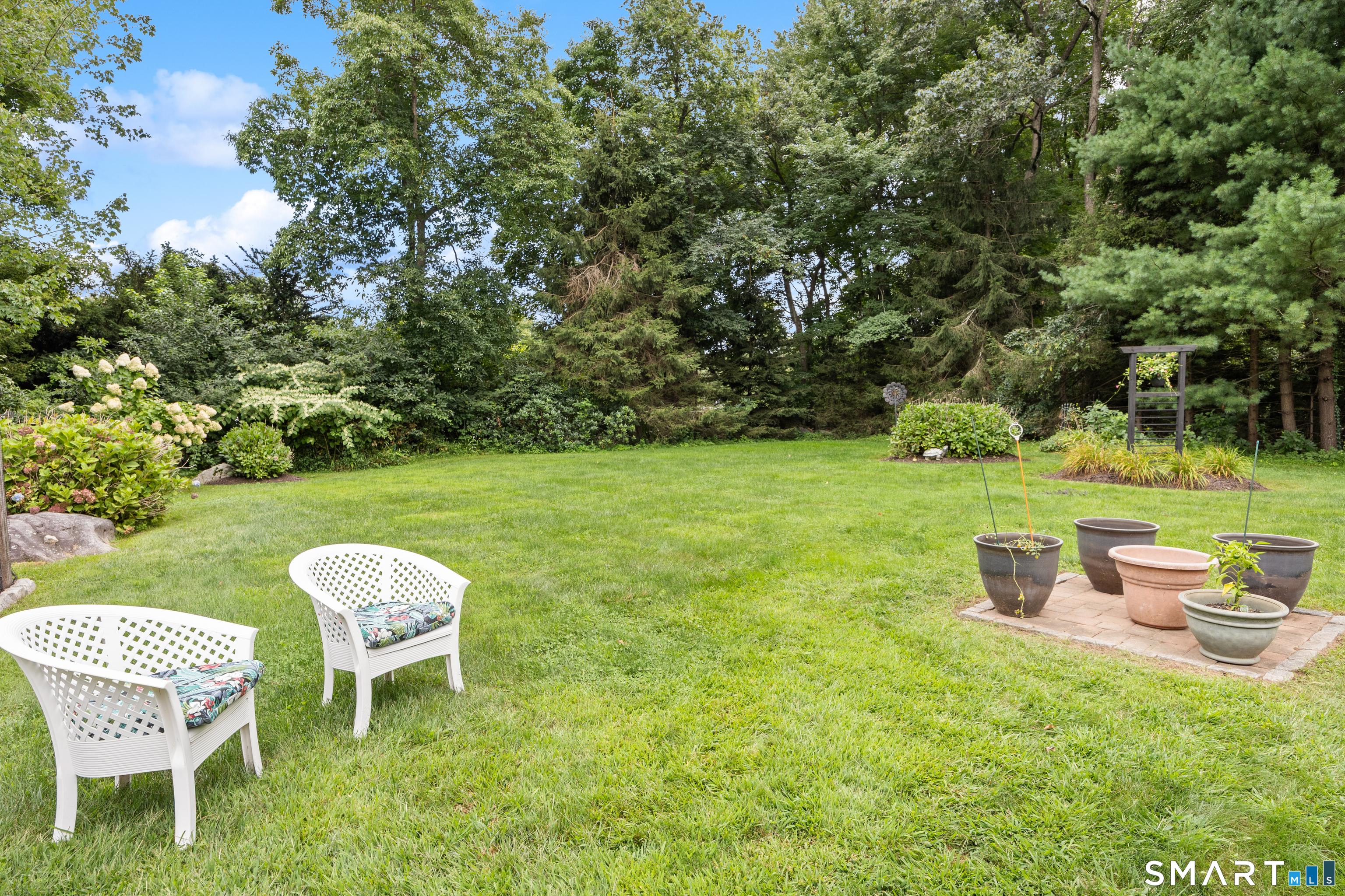 3 Robindale Drive Property Photo 36