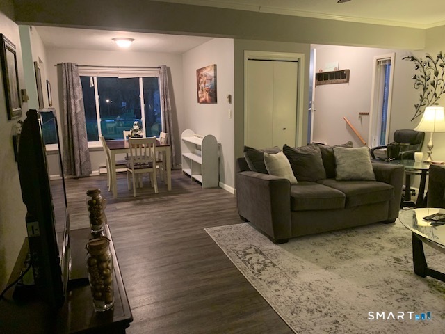129 Candlewood 129 Drive Property Photo 4