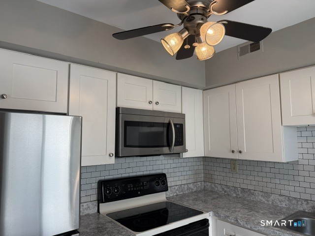 129 Candlewood 129 Drive Property Photo 17