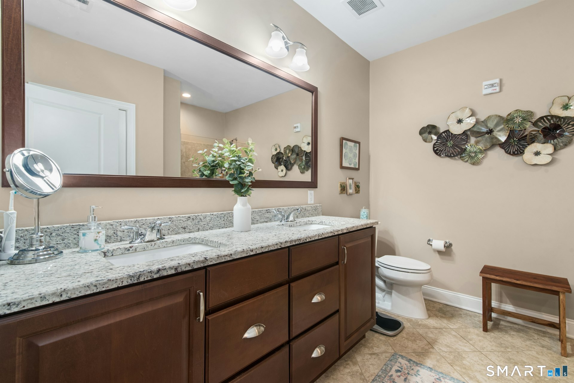 623 Brookside 623 Court Property Photo 17