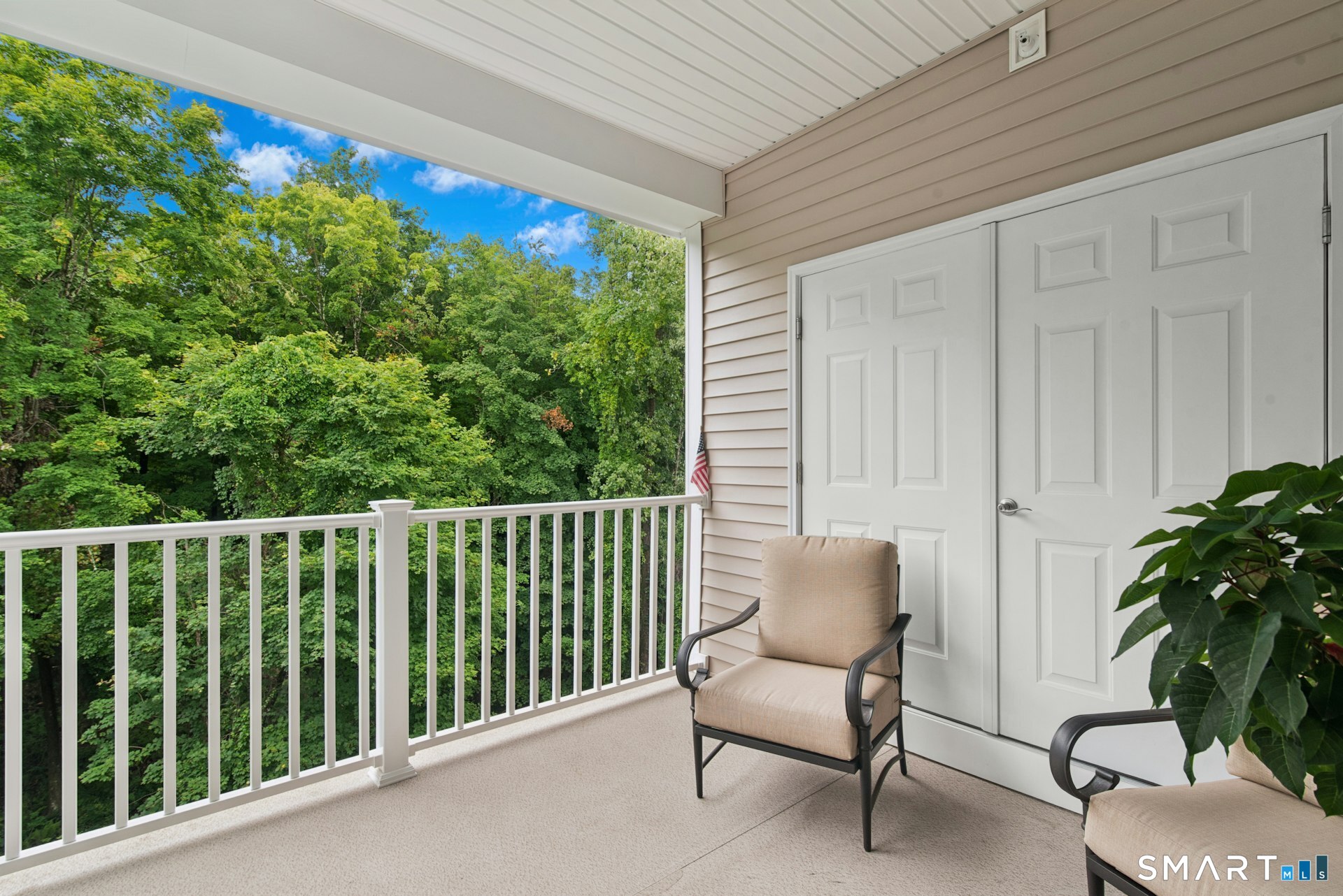 623 Brookside 623 Court Property Photo 20