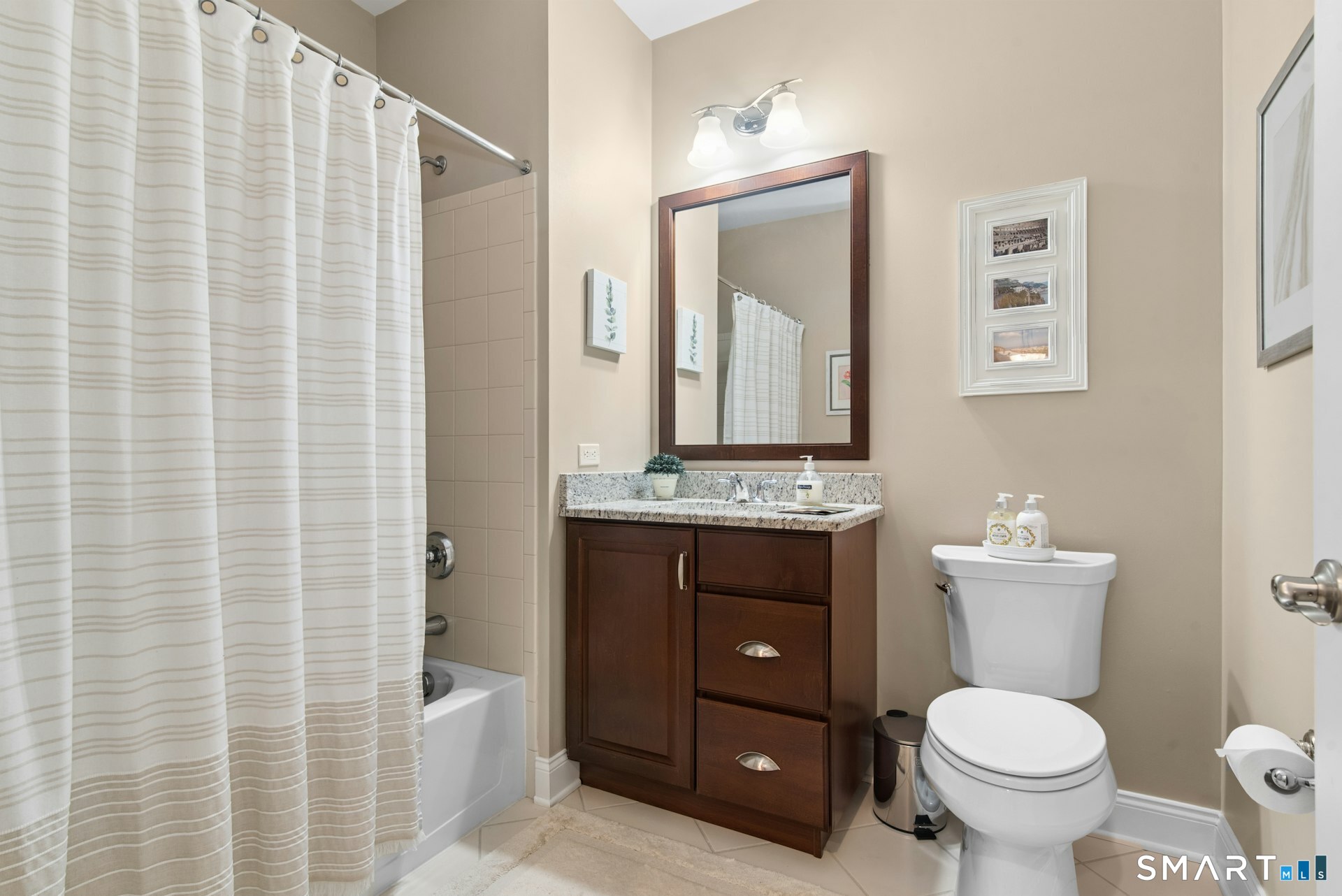 623 Brookside 623 Court Property Photo 21