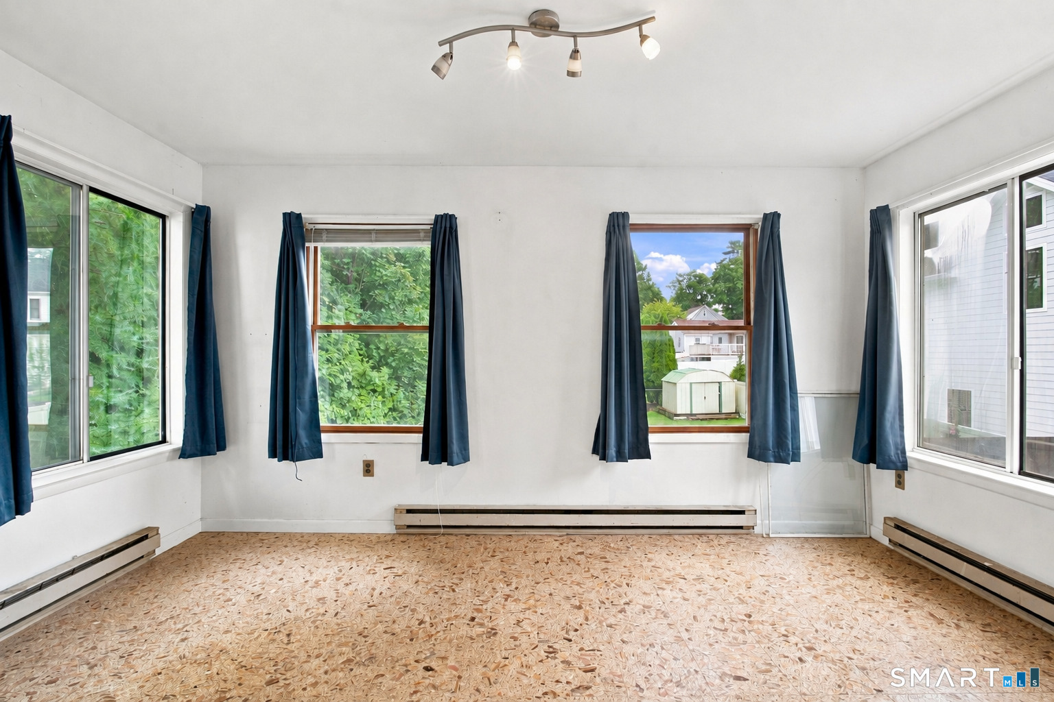523 Newfield Avenue Property Photo 10