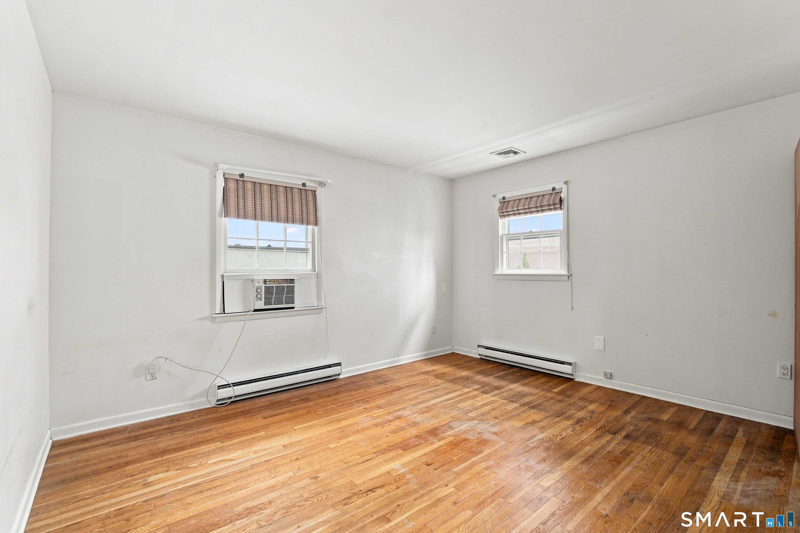 523 Newfield Avenue Property Photo 13