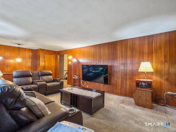27 Norman Drive Property Photo 5