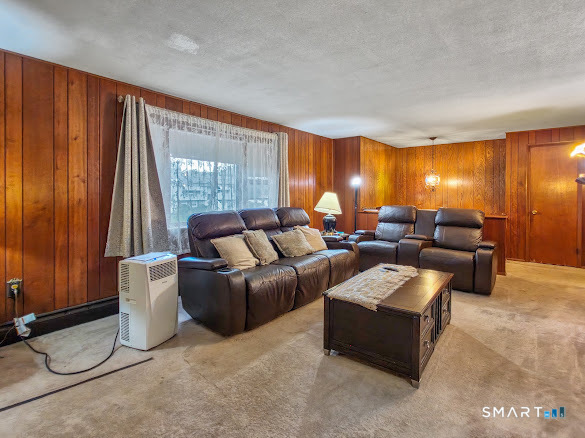 27 Norman Drive Property Photo 6