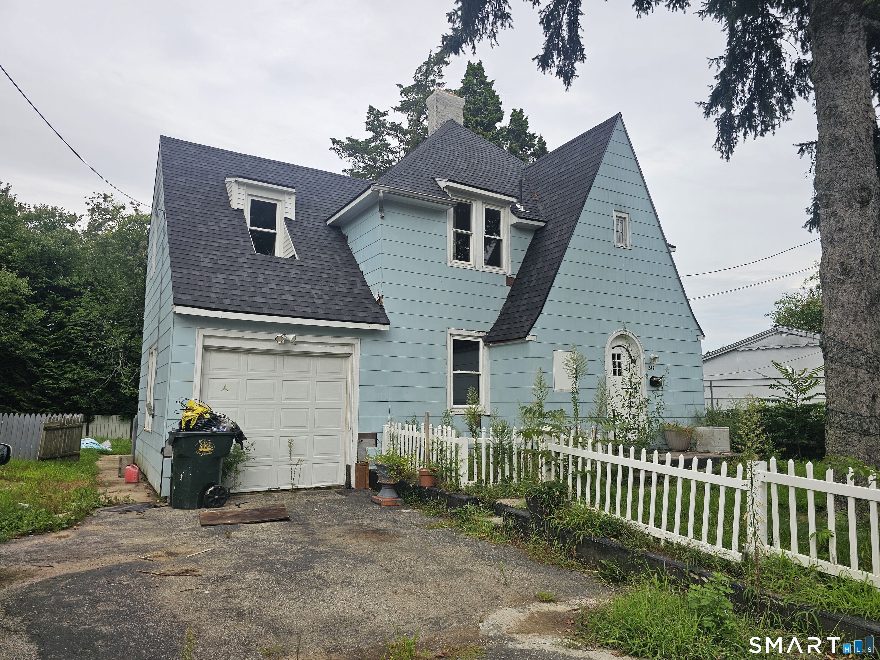 377 Jefferson Avenue Property Photo 1