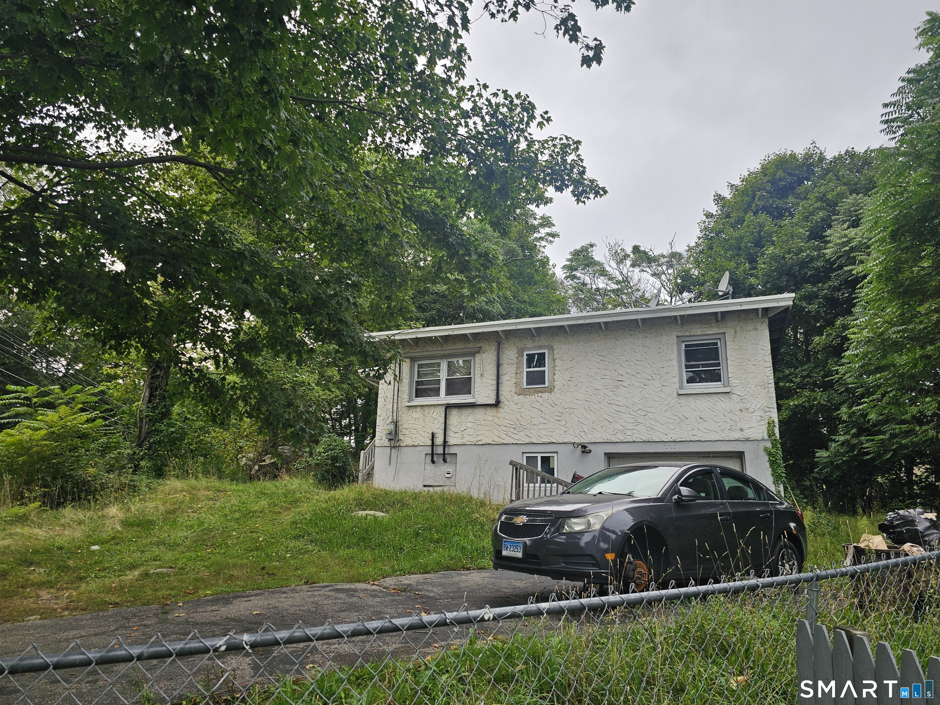 387 Jefferson Avenue Property Photo 1