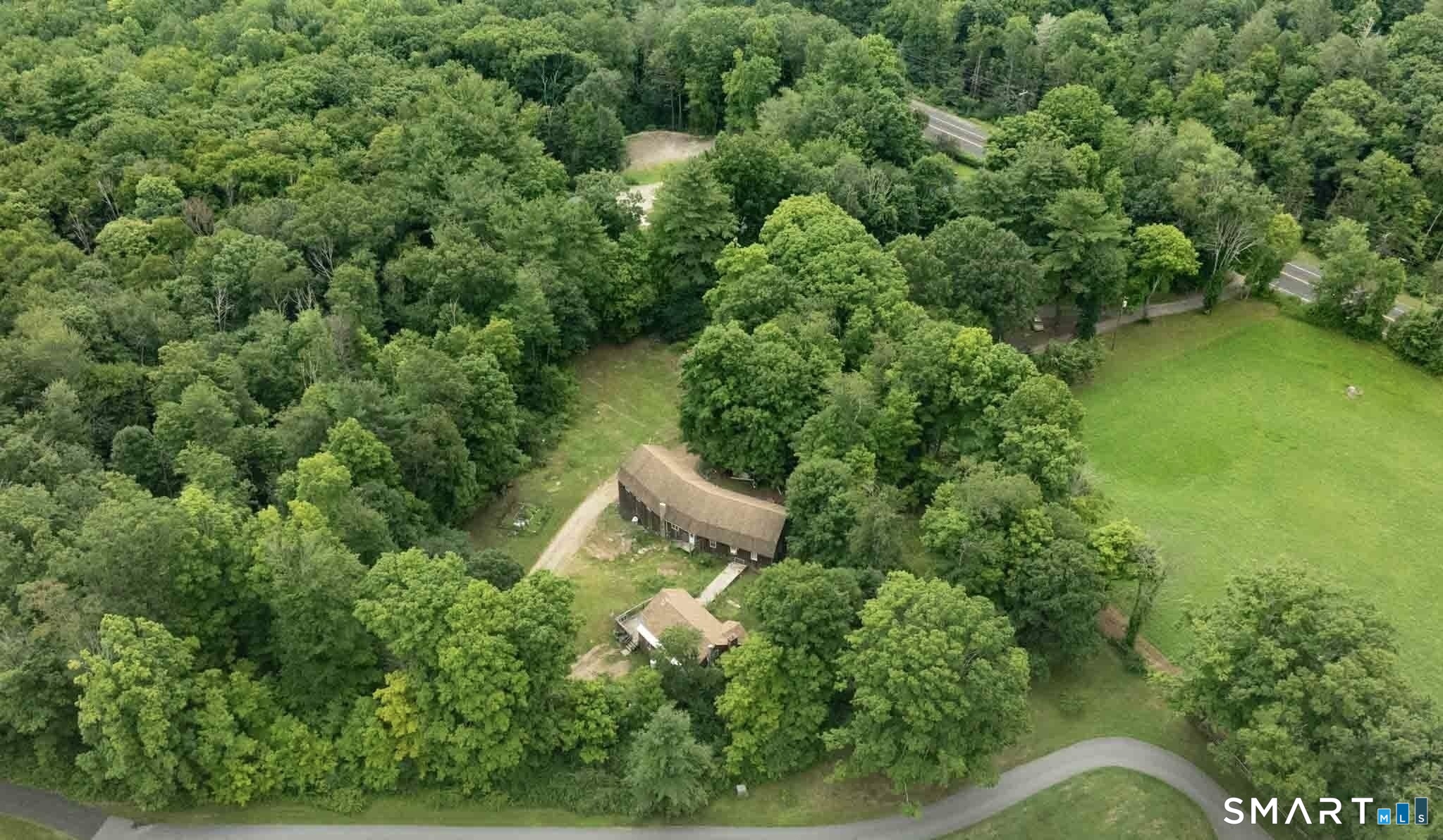 1318 Litchfield Turnpike Property Photo 1