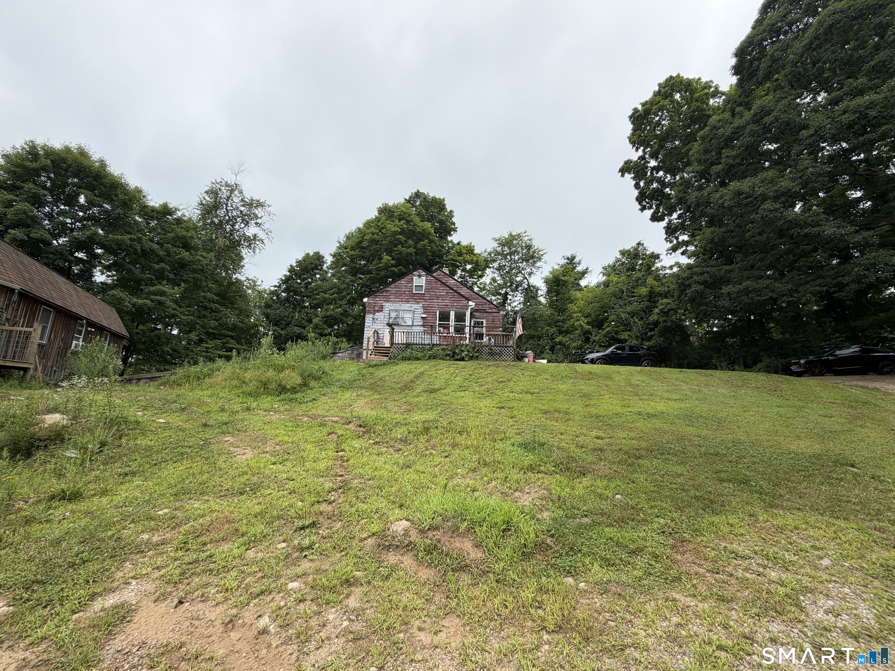 1318 Litchfield Turnpike Property Photo 6