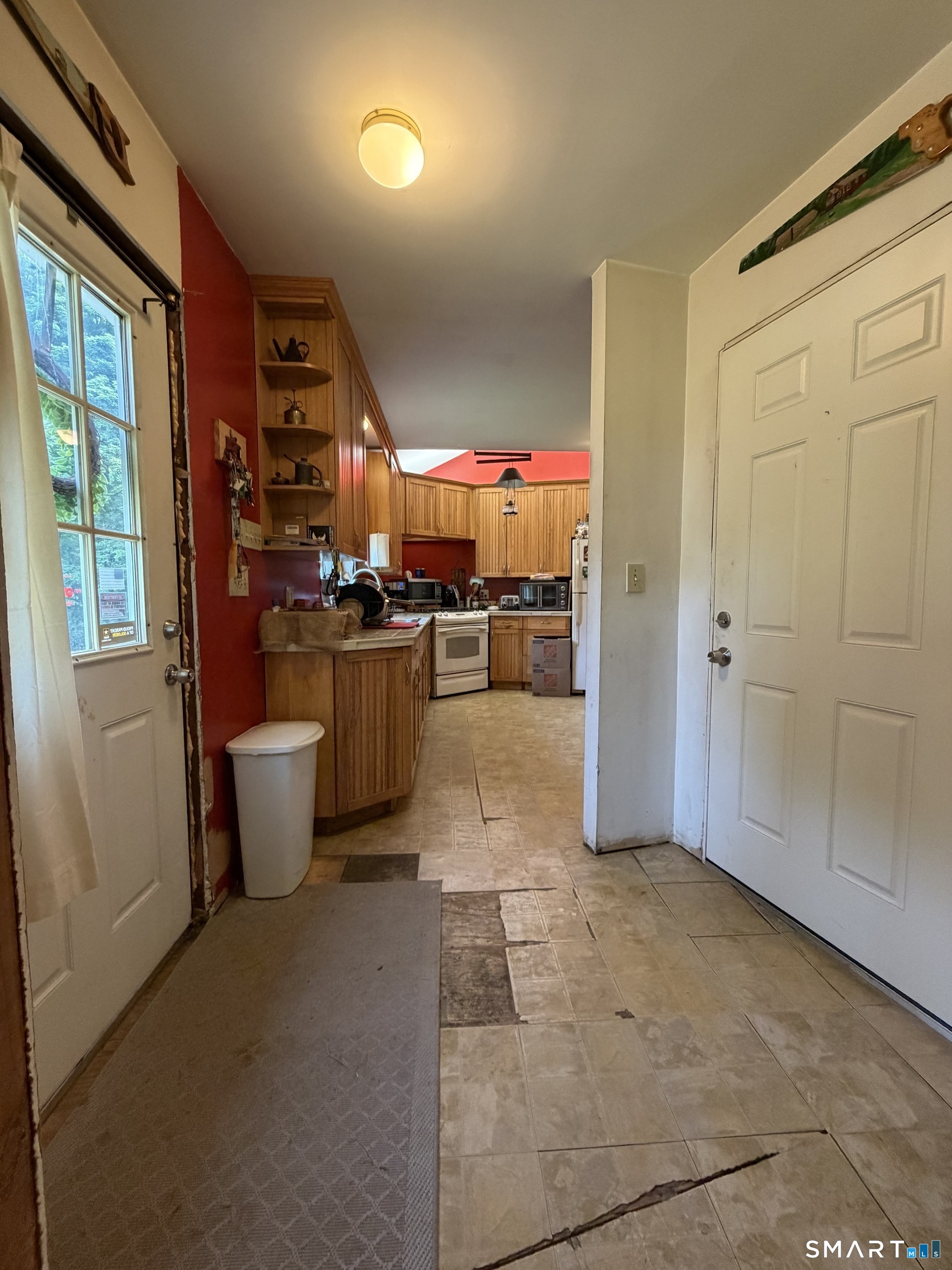 1318 Litchfield Turnpike Property Photo 12