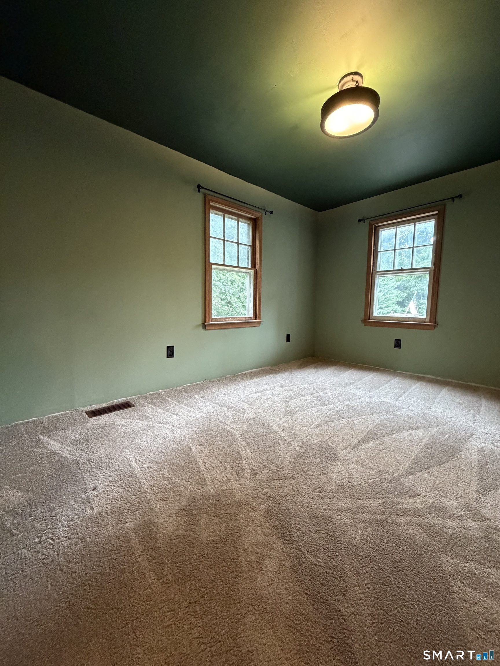 1318 Litchfield Turnpike Property Photo 24