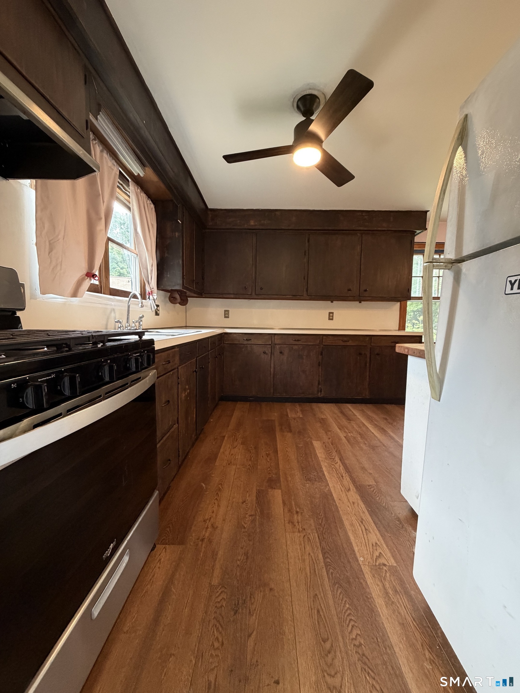 1318 Litchfield Turnpike Property Photo 27