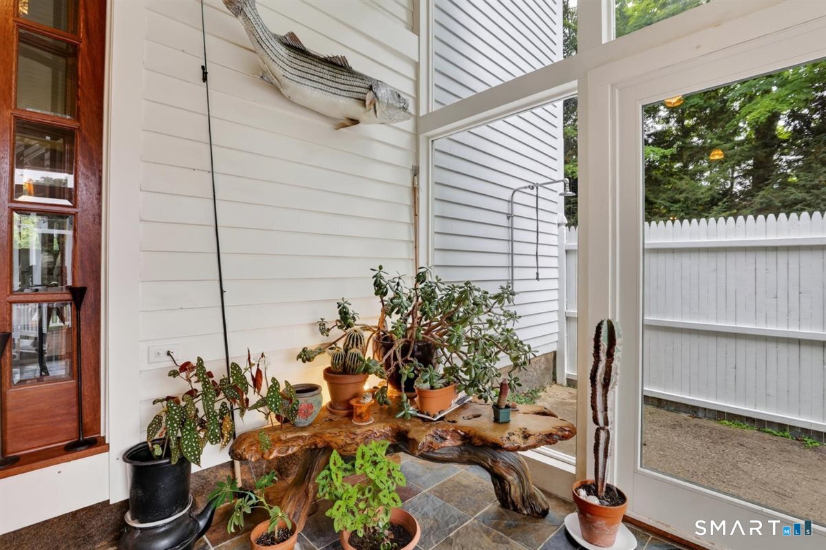 635 Northfield Road Property Photo 4