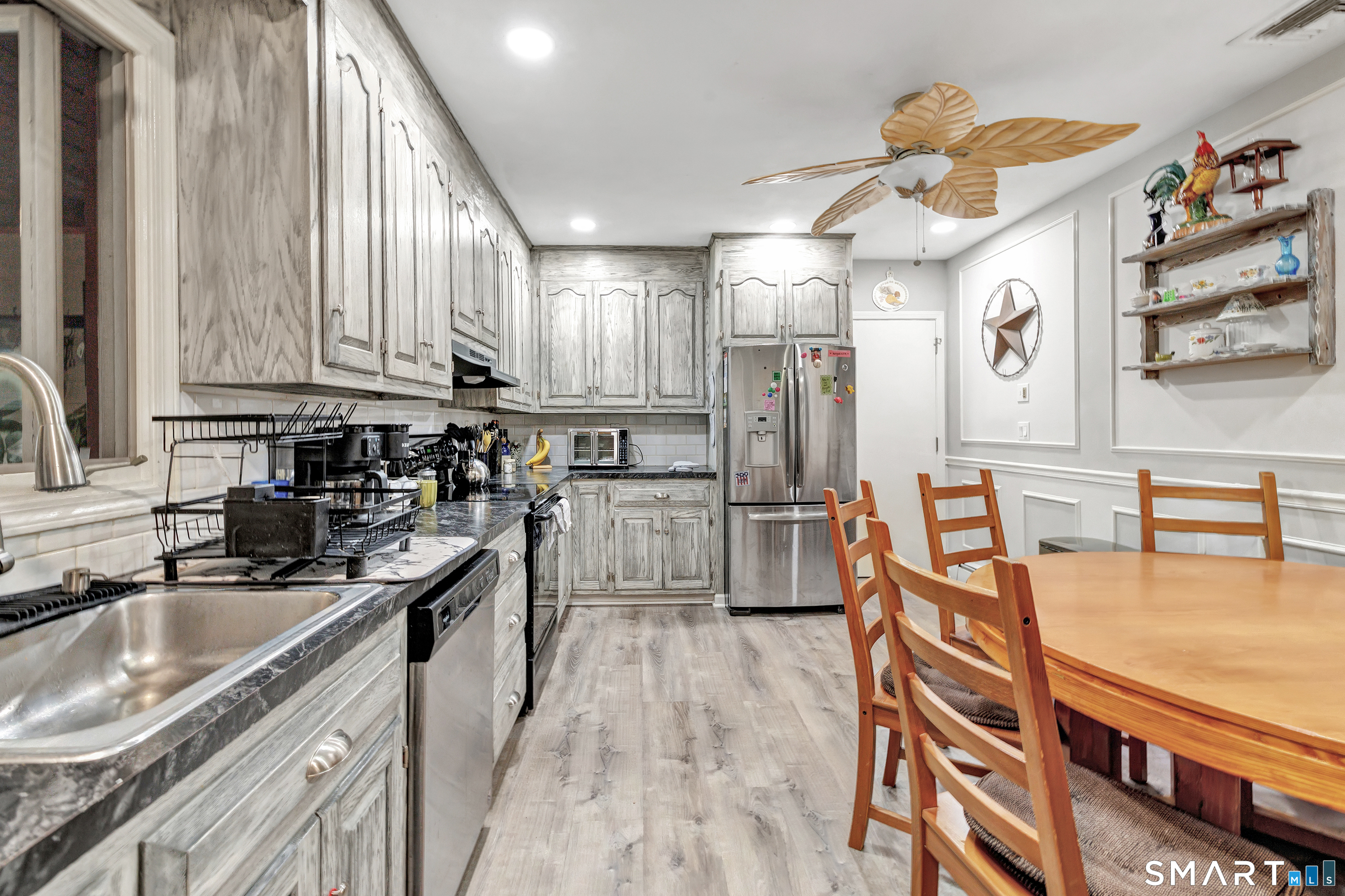 1827 Nichols Avenue Property Photo 10
