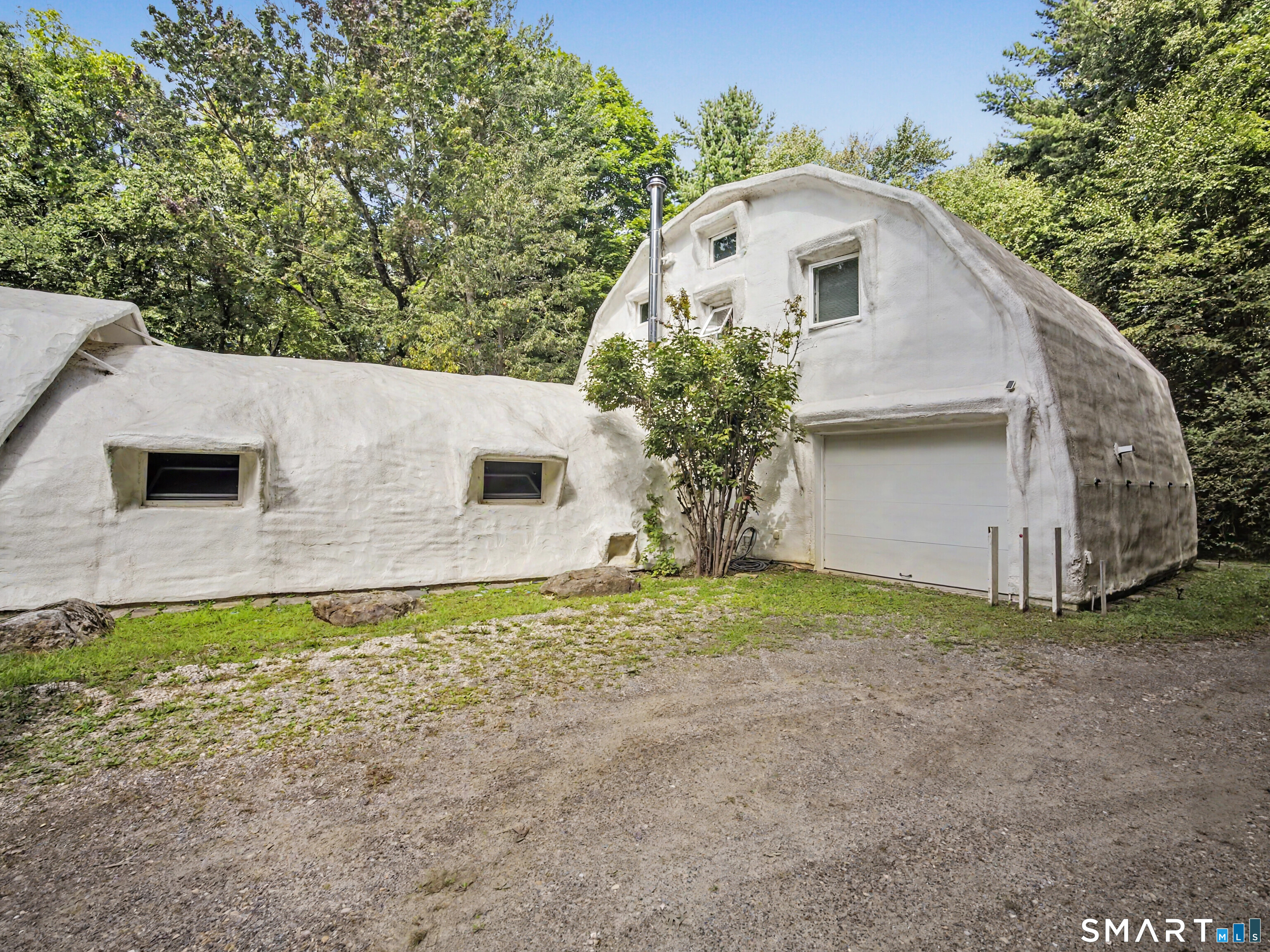11 Day Road Property Photo 4