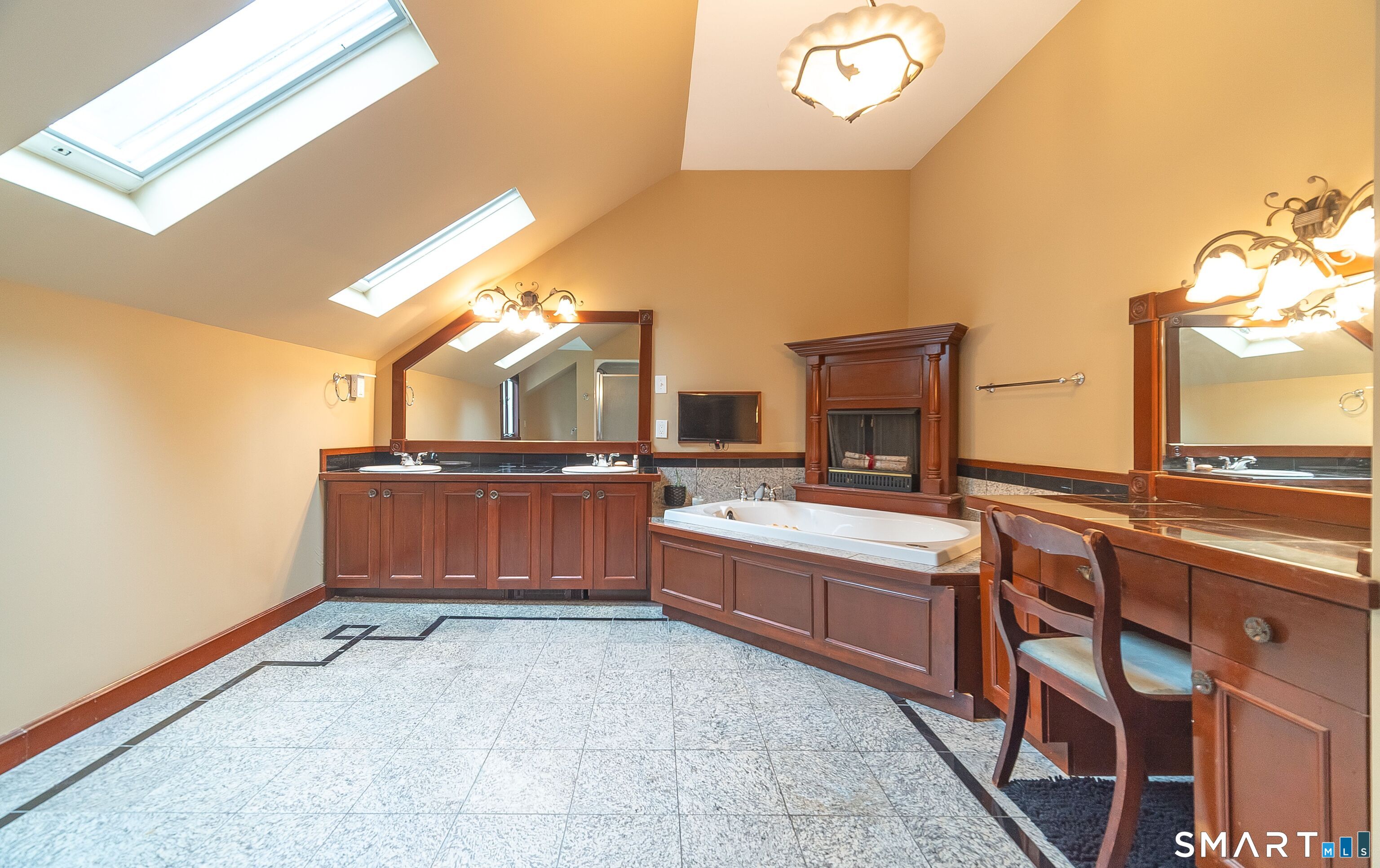 3 Linda Court Property Photo 22
