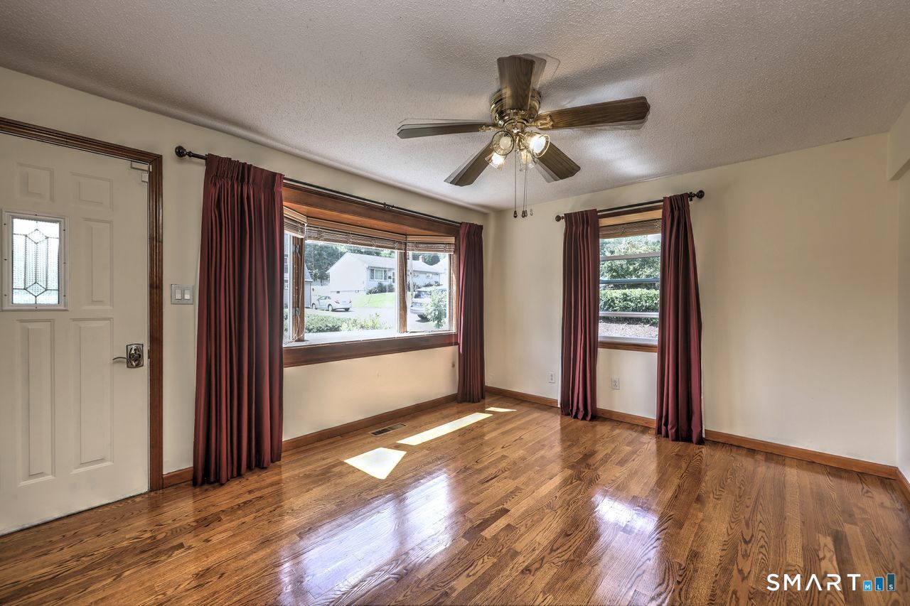 53 Huber Street Property Photo 9