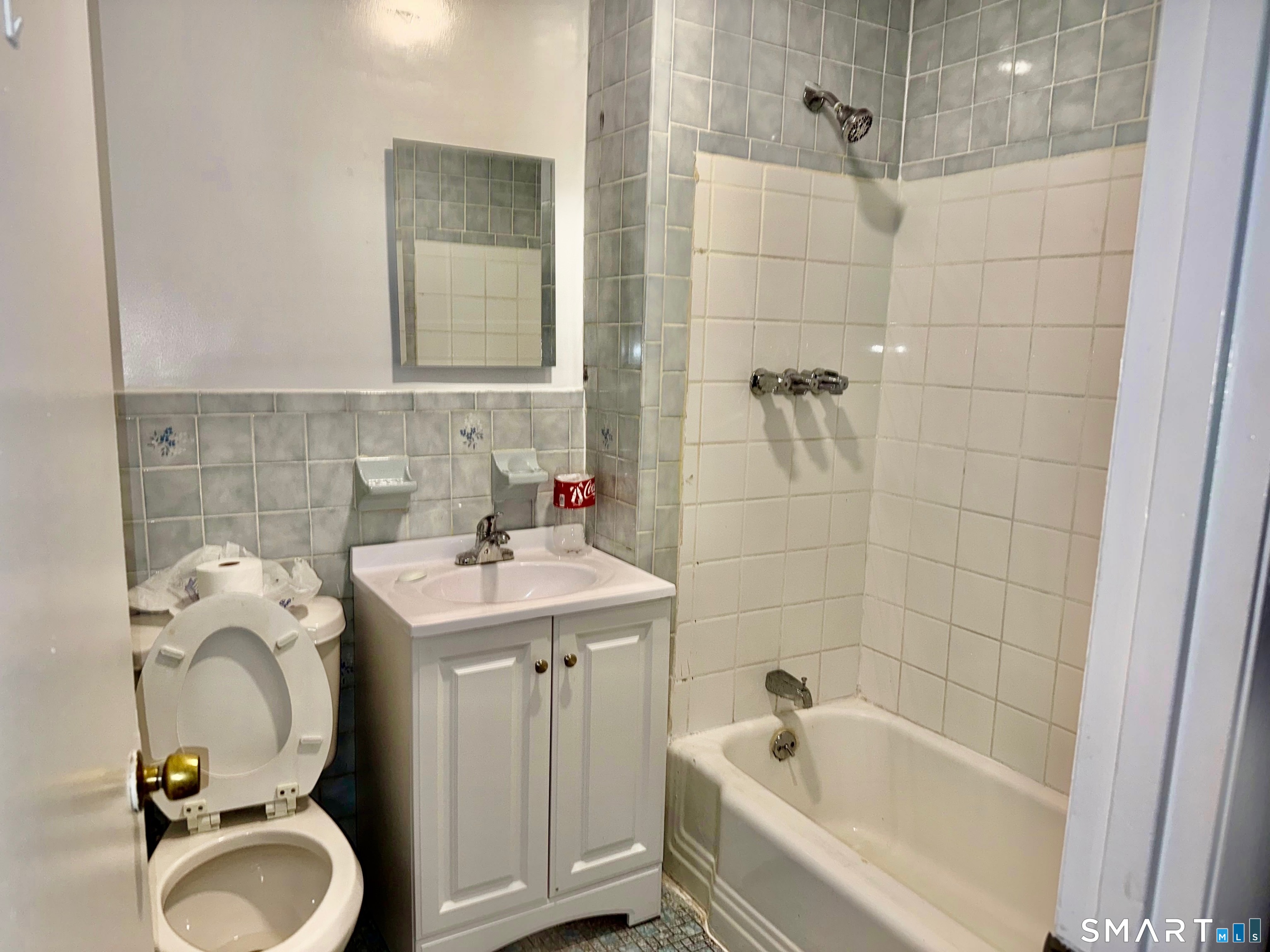 196 Park 2f Street Property Photo 1