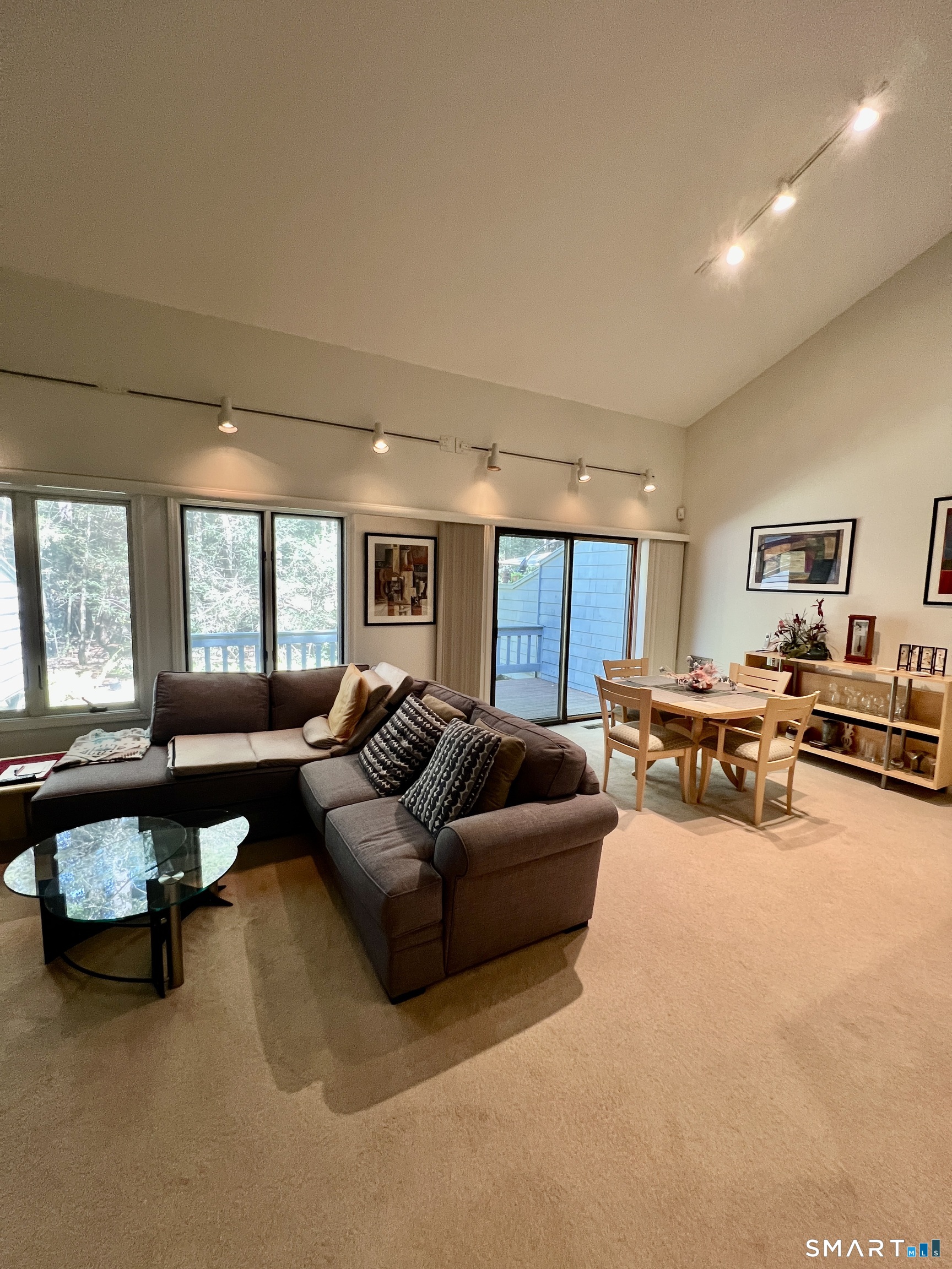 480 Evergreen Road Property Photo 3