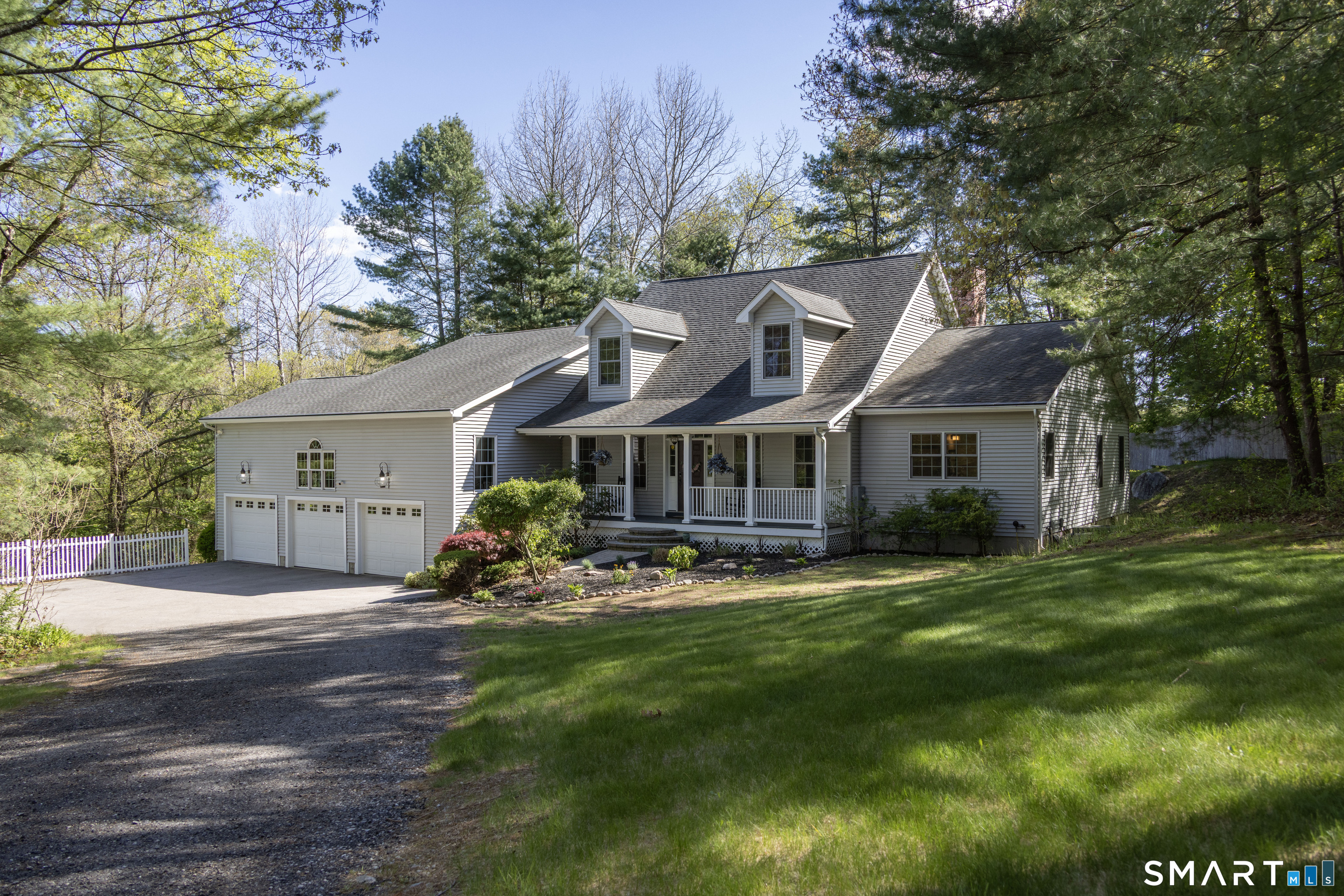 65 Middle Road Property Photo 1