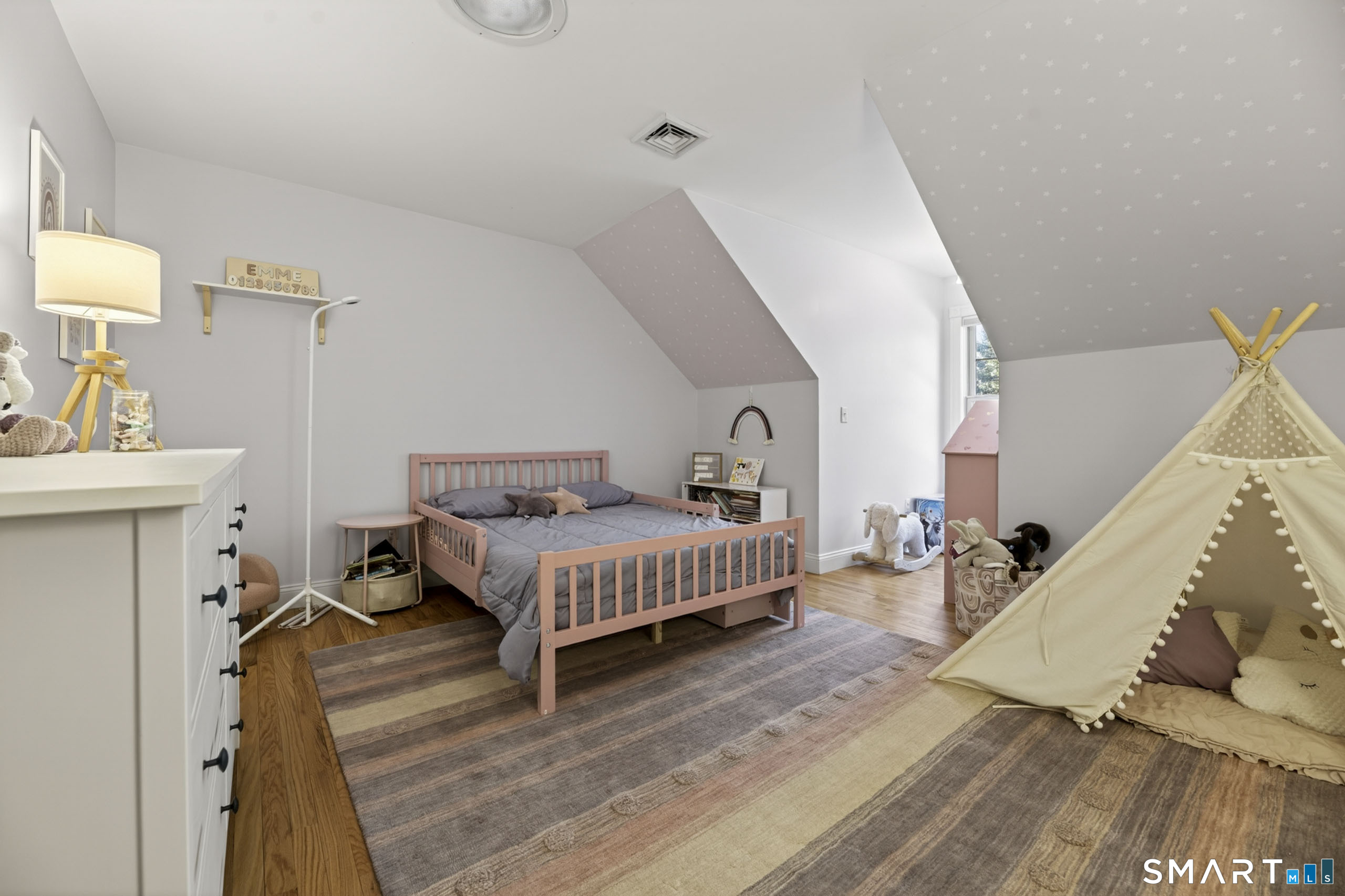 65 Middle Road Property Photo 33