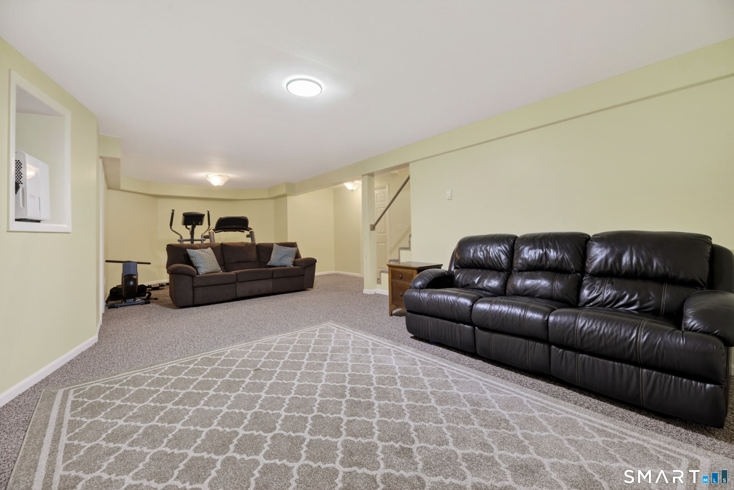 65 Middle Road Property Photo 35