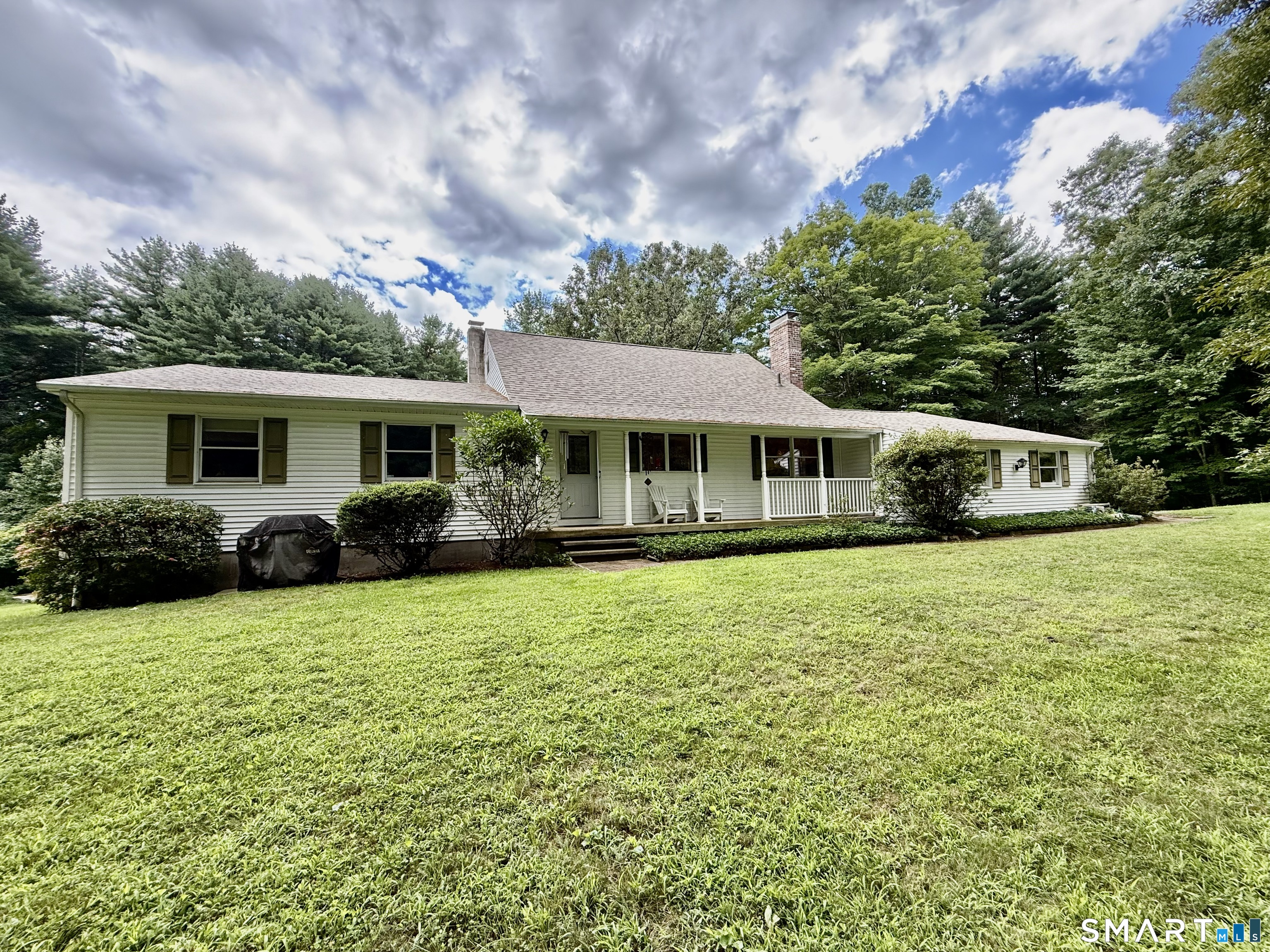 83 Niles Road Property Photo 1