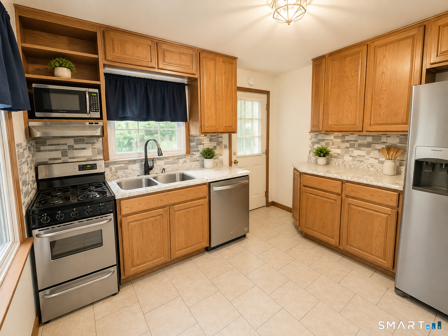 8 Darien Road Property Photo 6
