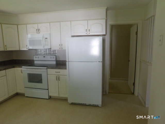 12 Rozum Circle Property Photo 35