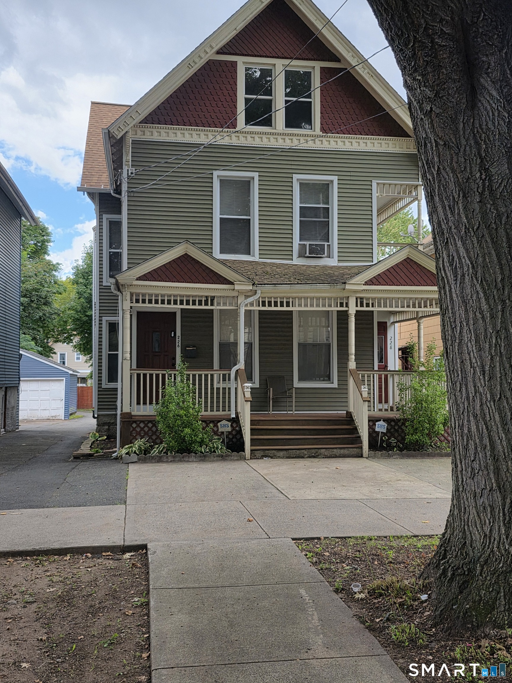 24204097 Property Photo 1