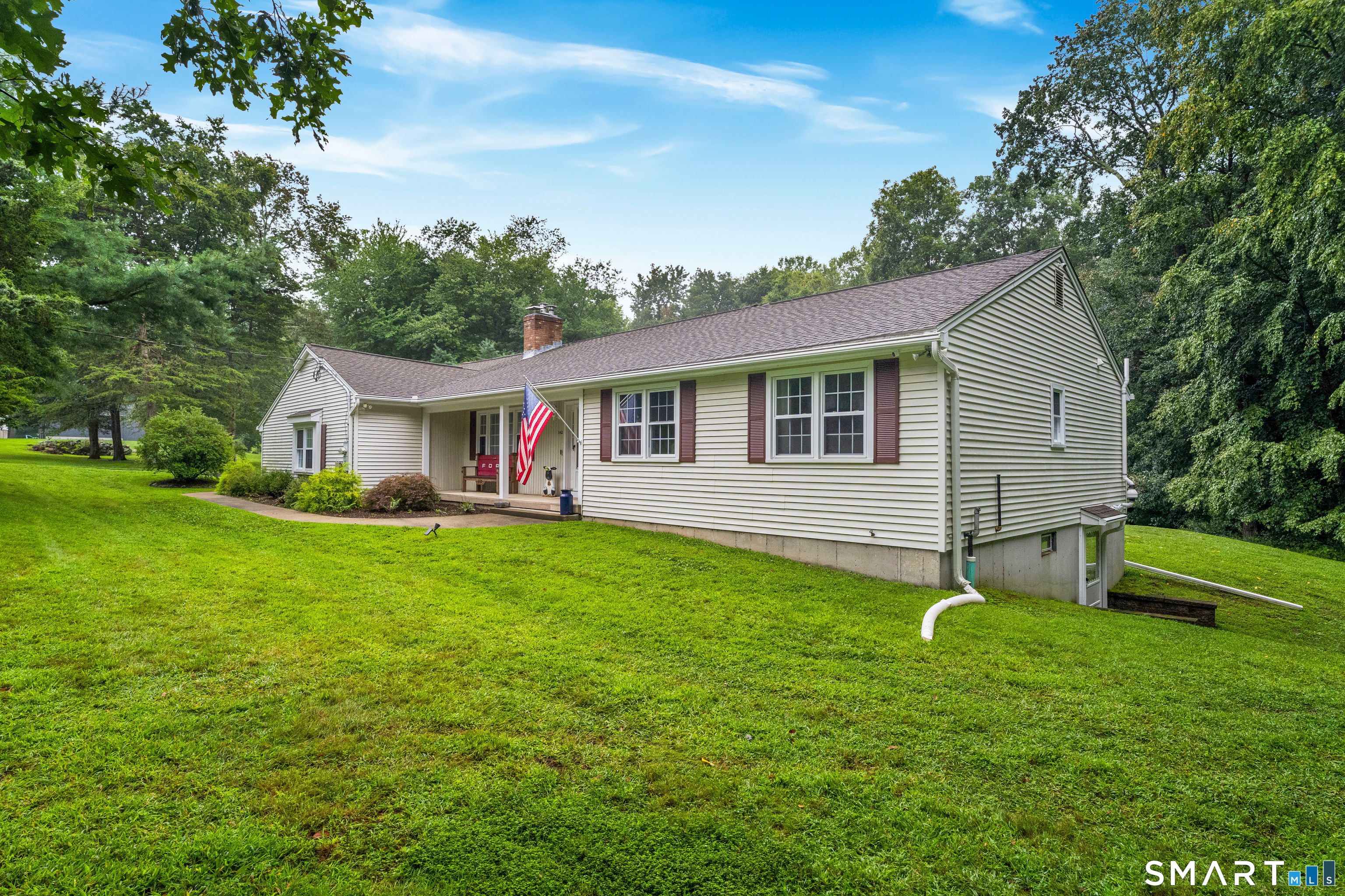 142 Ford Road Property Photo 2