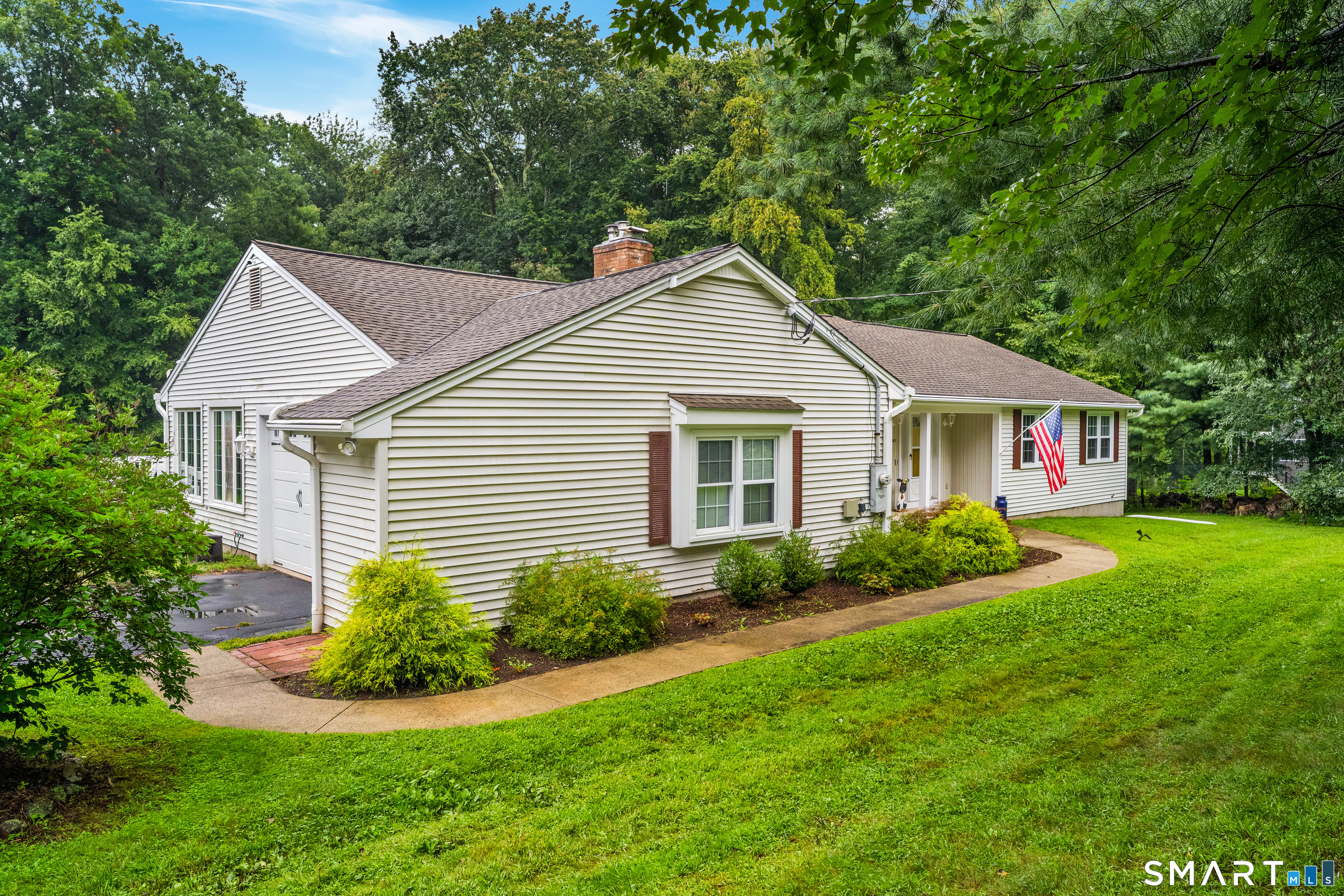 142 Ford Road Property Photo 3