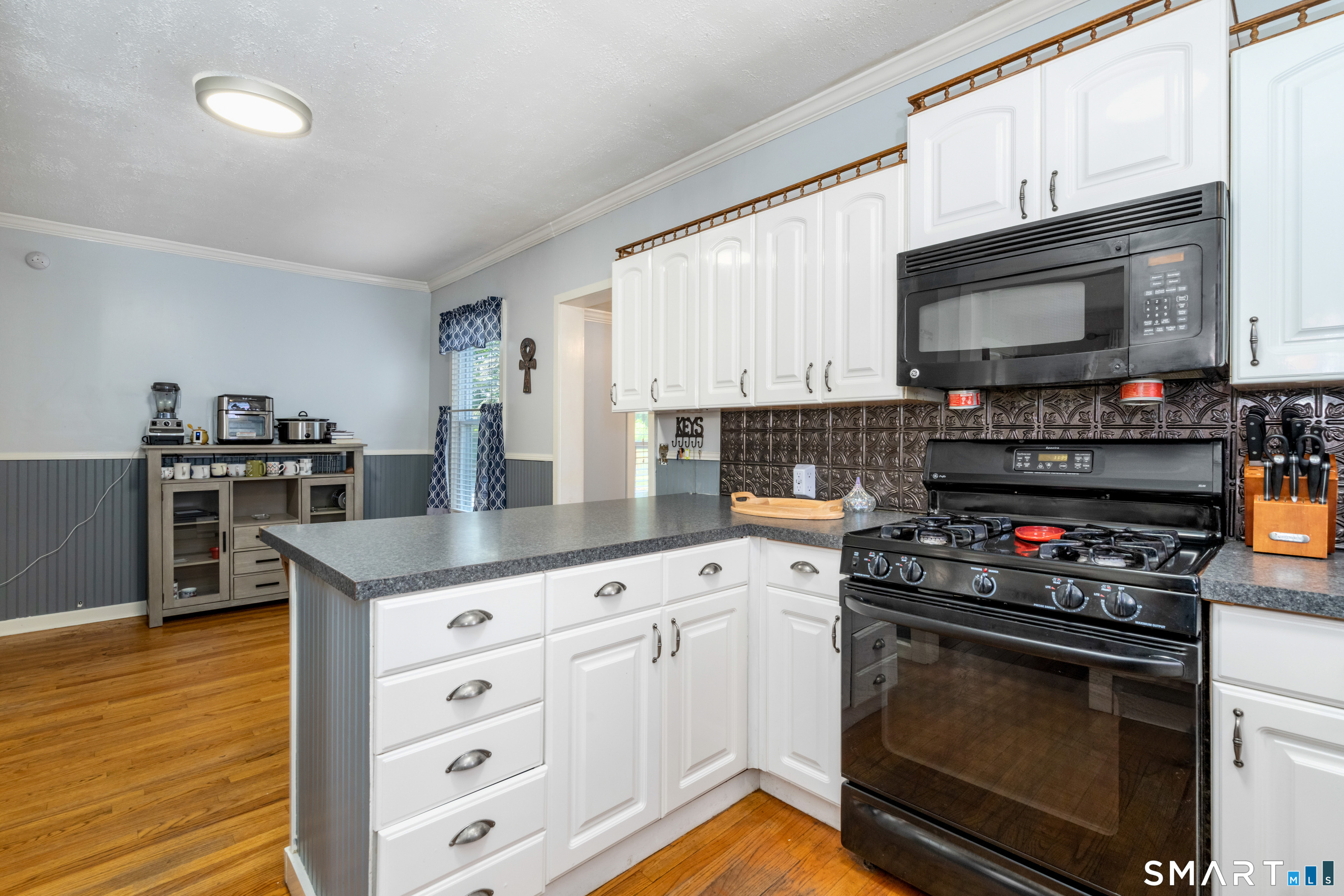 24204117 Property Photo 10