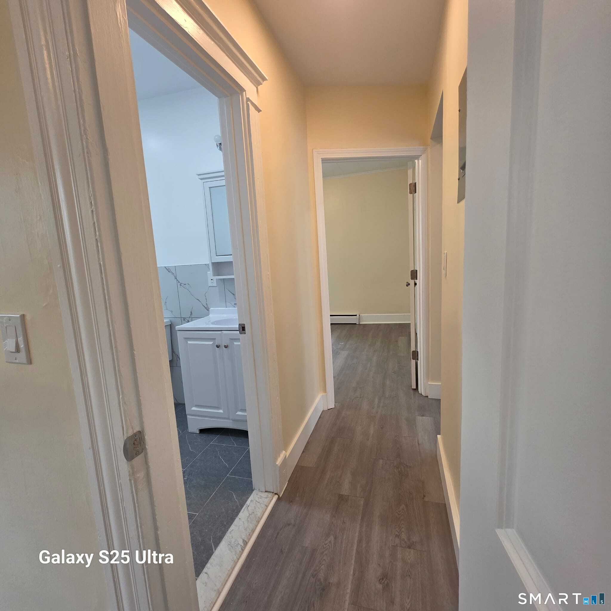 82 Bunker Hill 1st Fl Avenue Property Photo 5