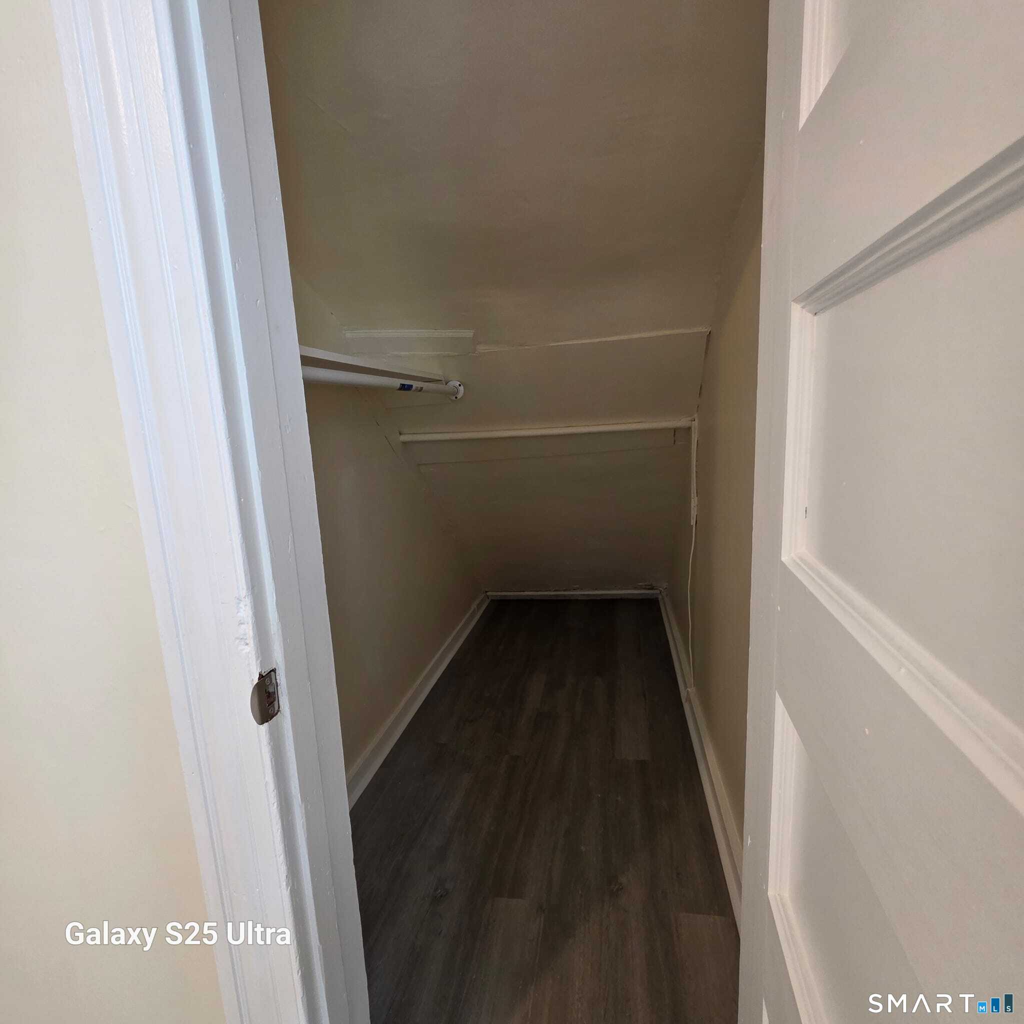 82 Bunker Hill 1st Fl Avenue Property Photo 8