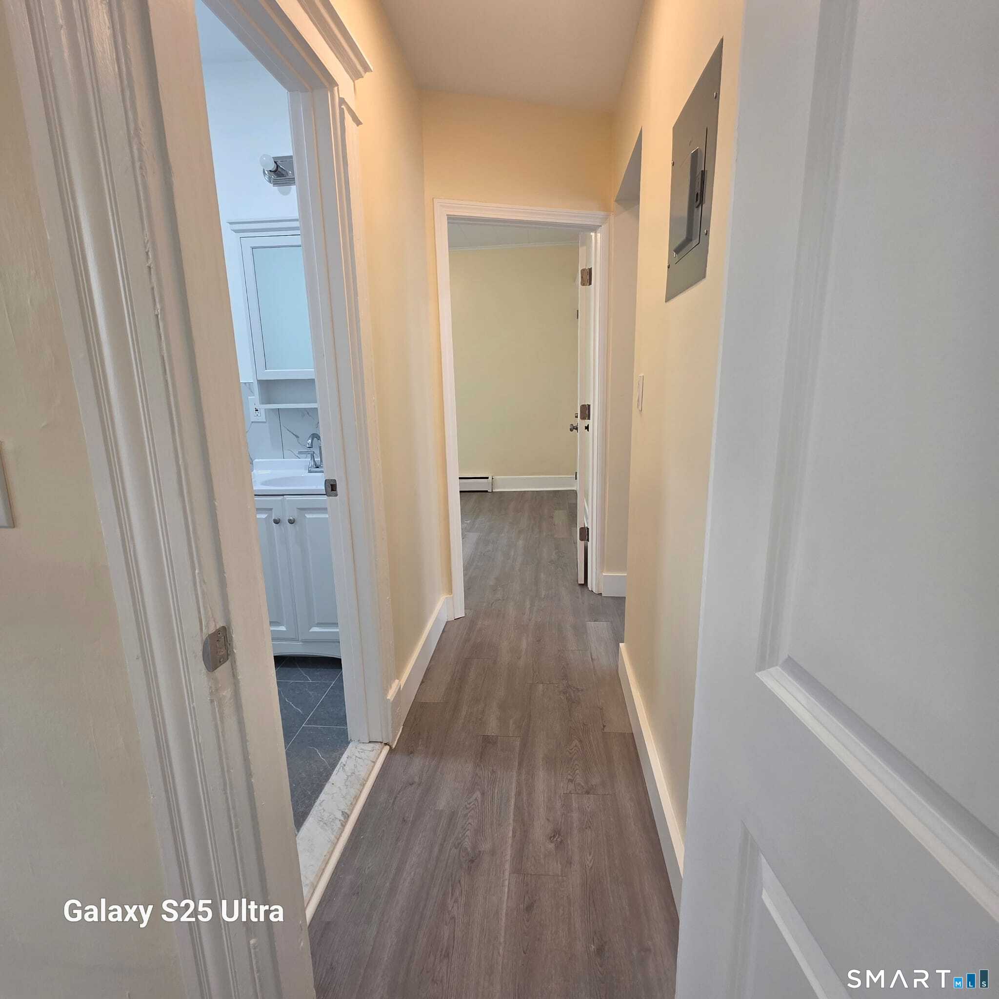 82 Bunker Hill 1st Fl Avenue Property Photo 9