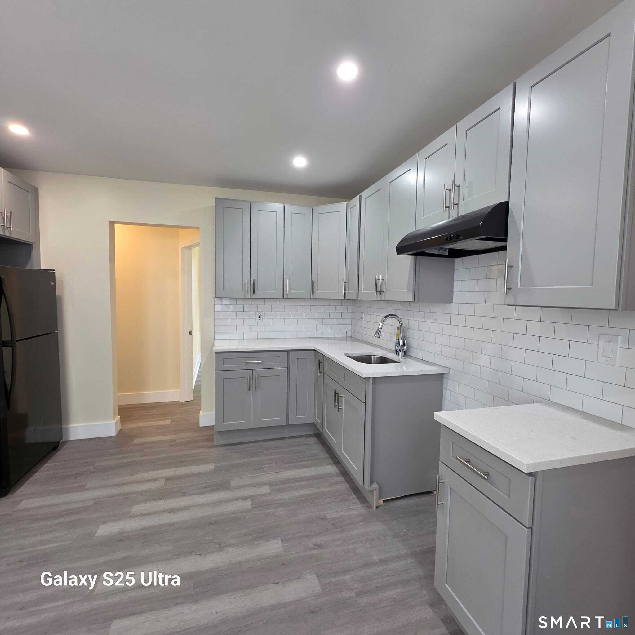82 Bunker Hill 1st Fl Avenue Property Photo 11