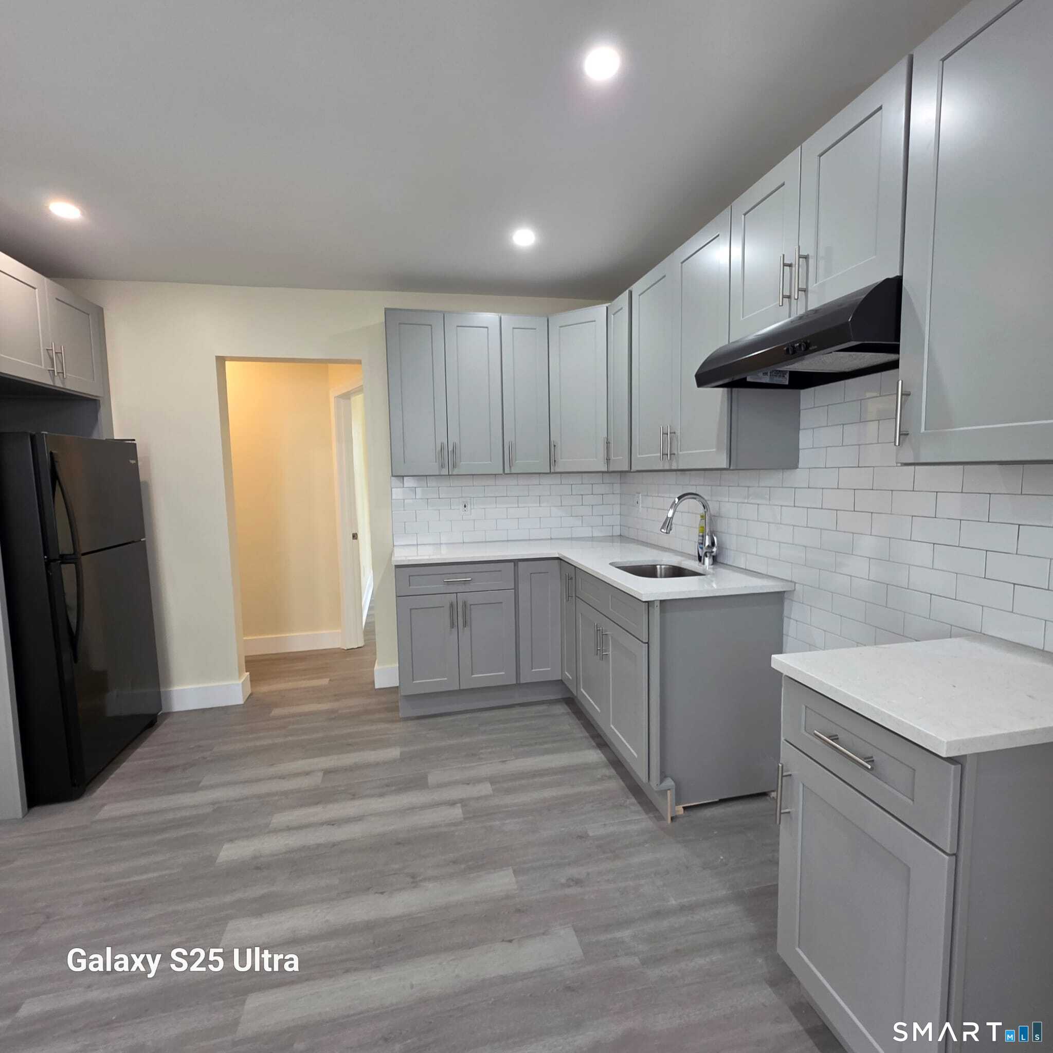 82 Bunker Hill 1st Fl Avenue Property Photo 12