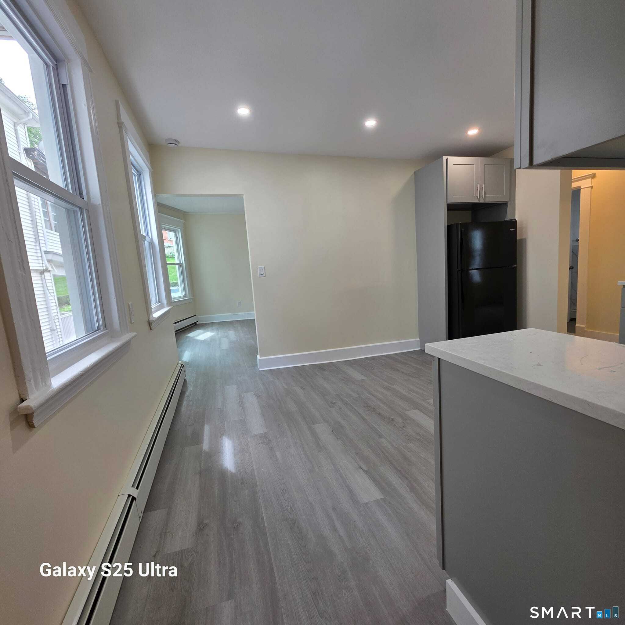 82 Bunker Hill 1st Fl Avenue Property Photo 18