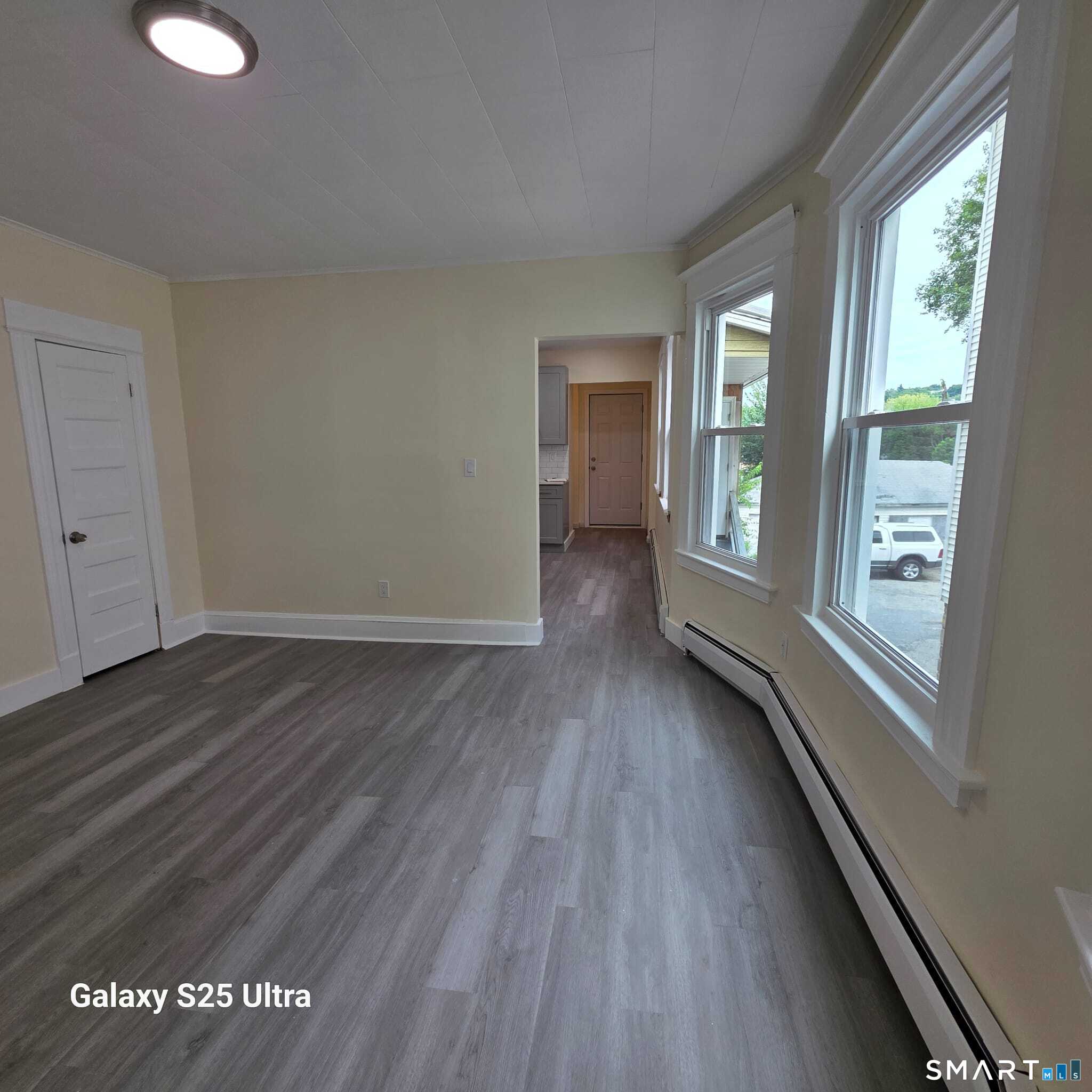 82 Bunker Hill 1st Fl Avenue Property Photo 23