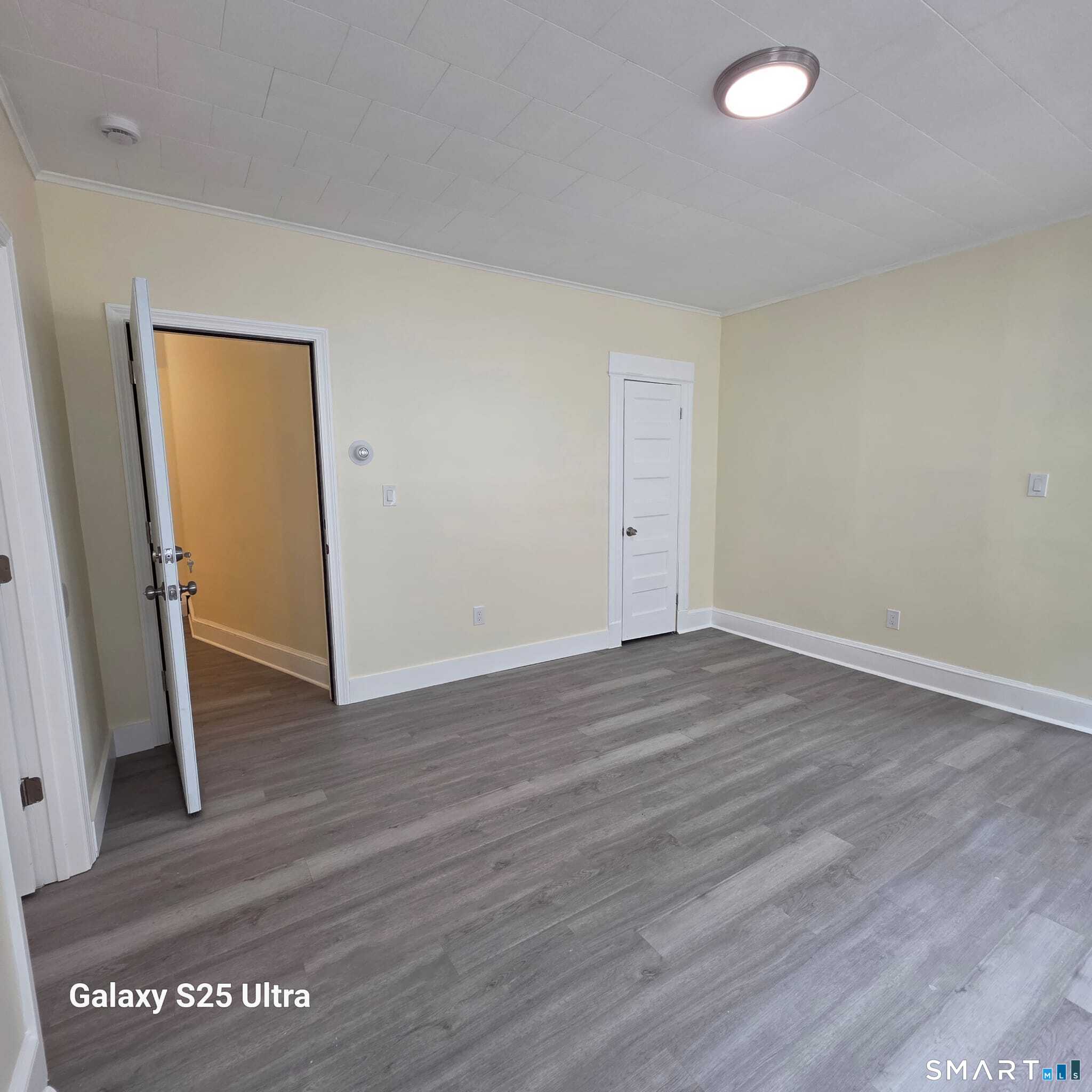 82 Bunker Hill 1st Fl Avenue Property Photo 25
