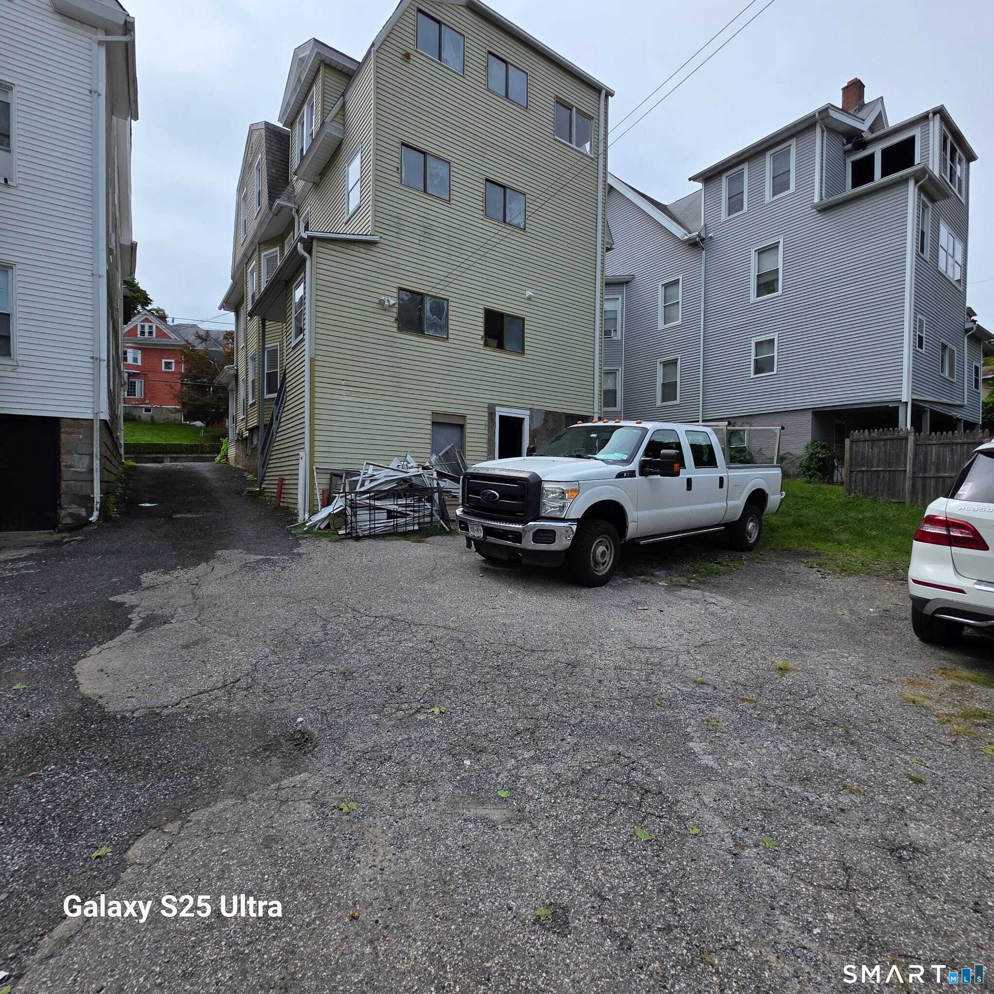 82 Bunker Hill 1st Fl Avenue Property Photo 28