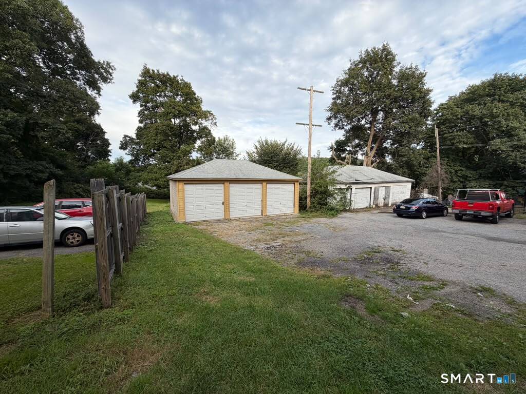 82 Bunker Hill 1st Fl Avenue Property Photo 38